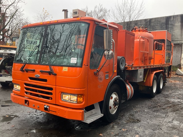 2005 Sterling Condor 6x4 Paint Striping Truck