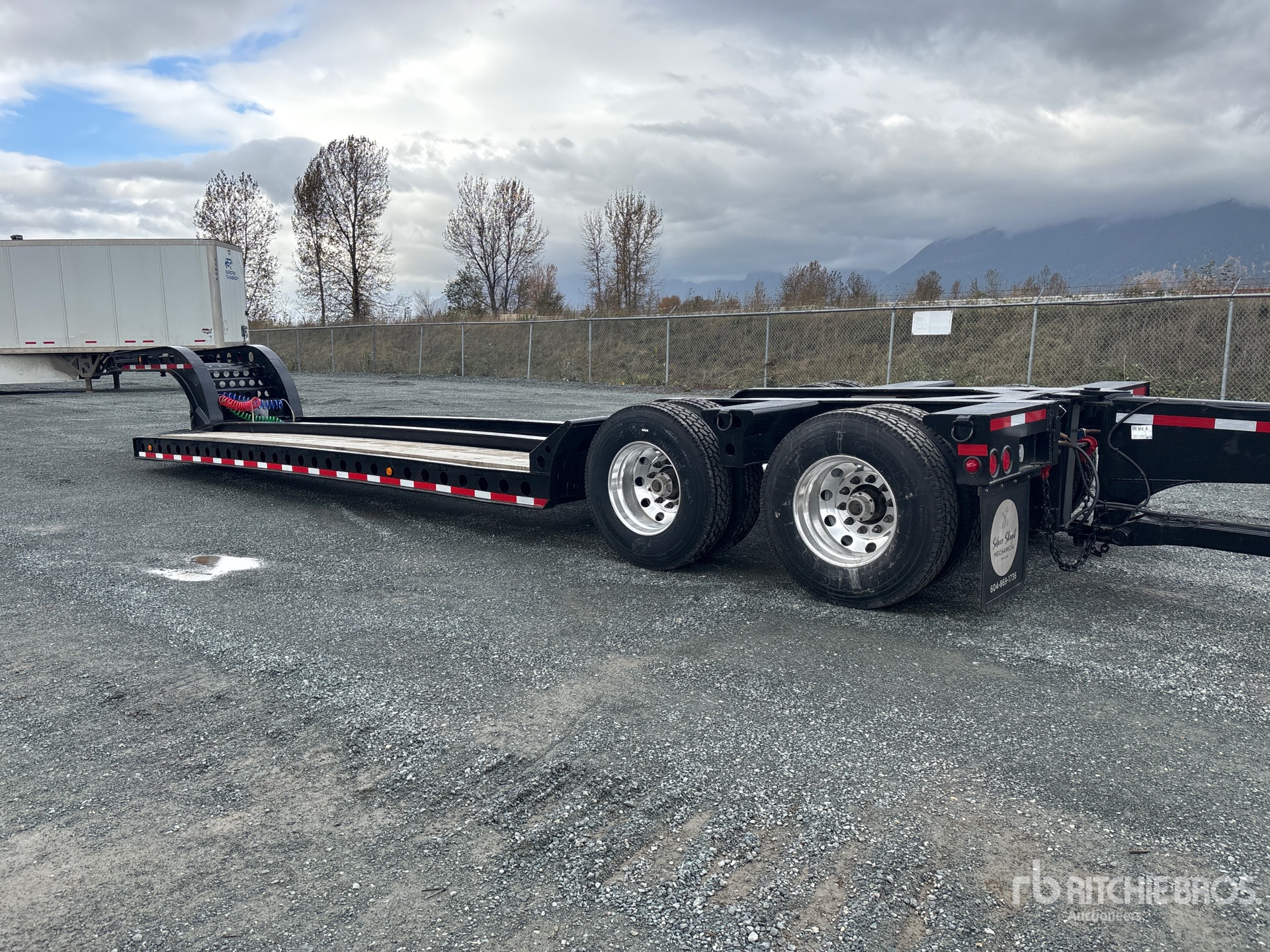 Aspect général with Image, coin arrière gauche