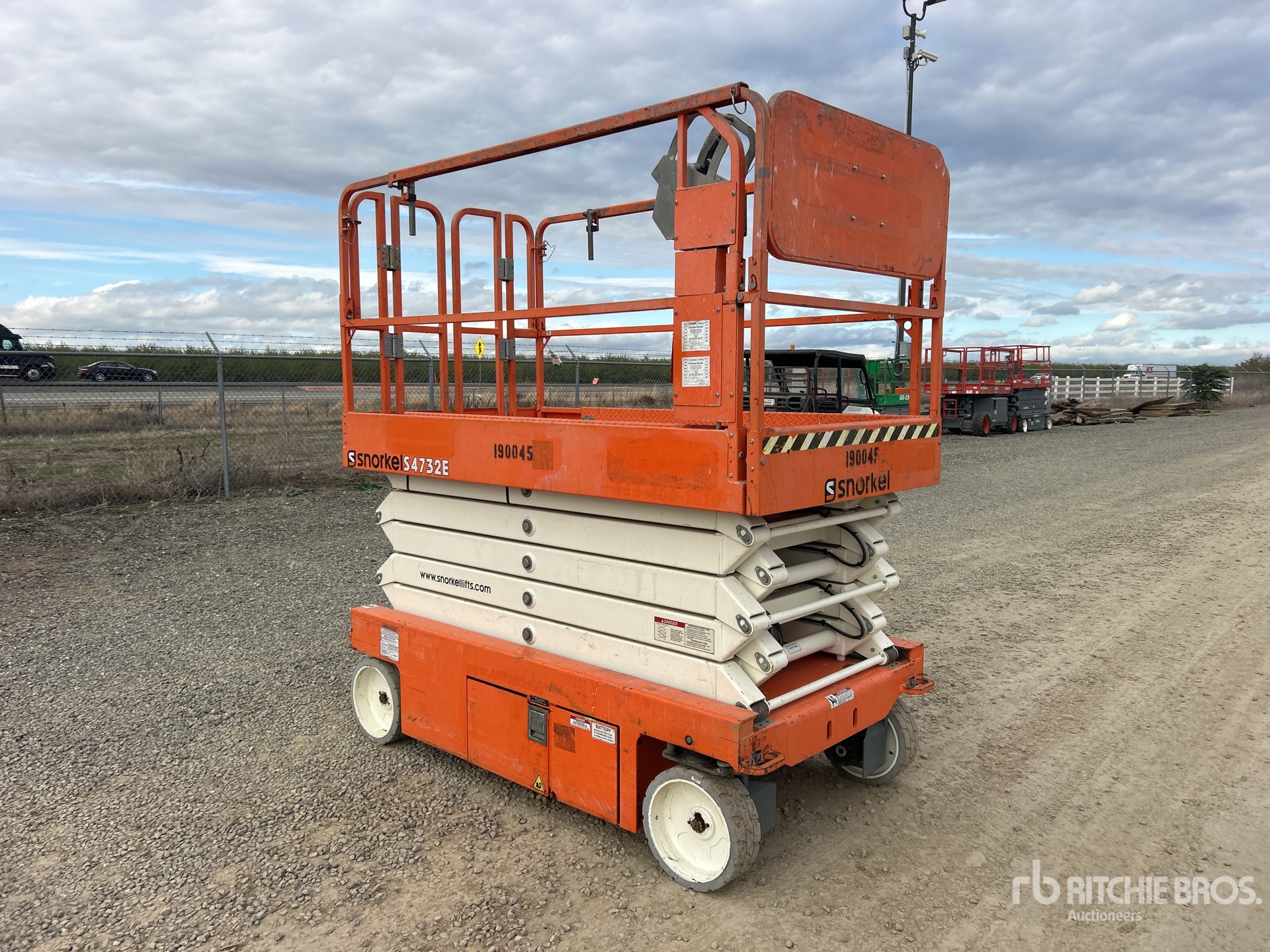 General Appearance with Picture, Right Front Corner