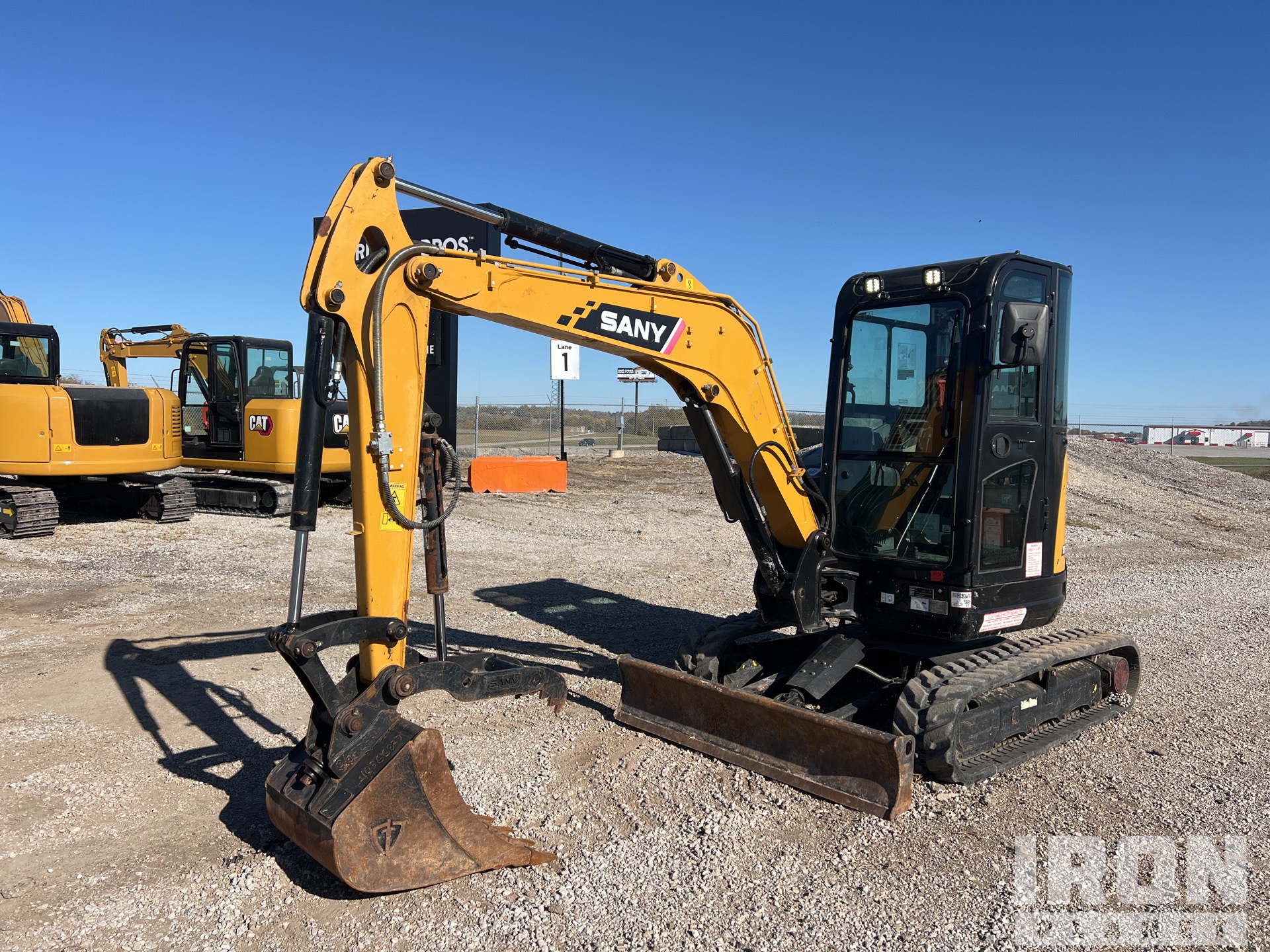 Aspect général with Image, coin avant gauche