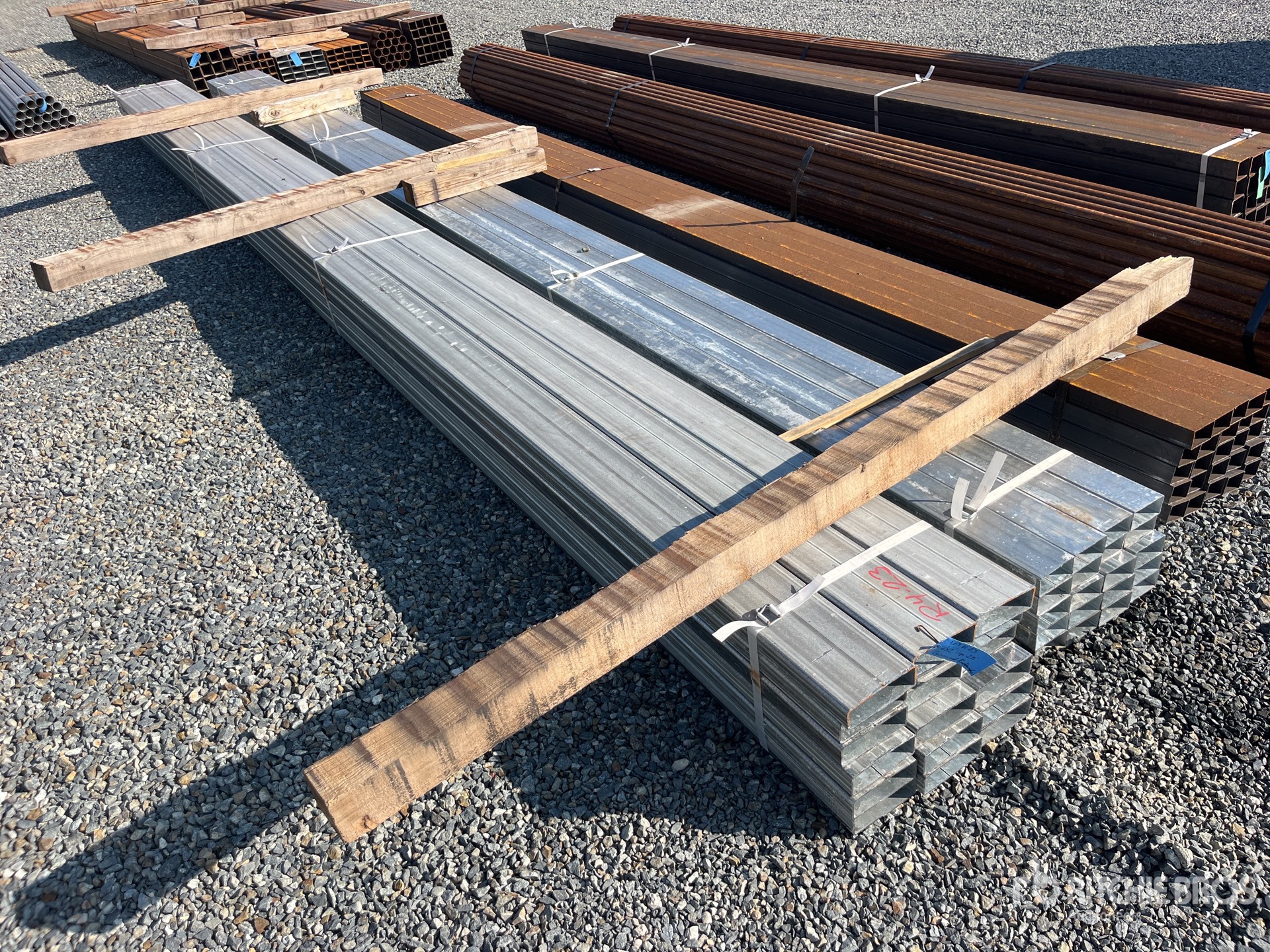 General Appearance with Bild, Ecke hinten rechts