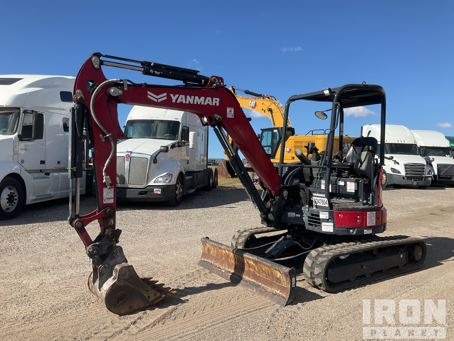 General Appearance with Picture, Left Front Corner