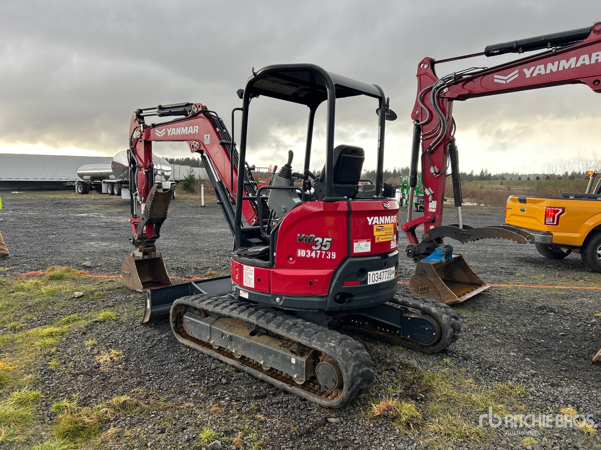 General Appearance with Picture, Left Rear Corner