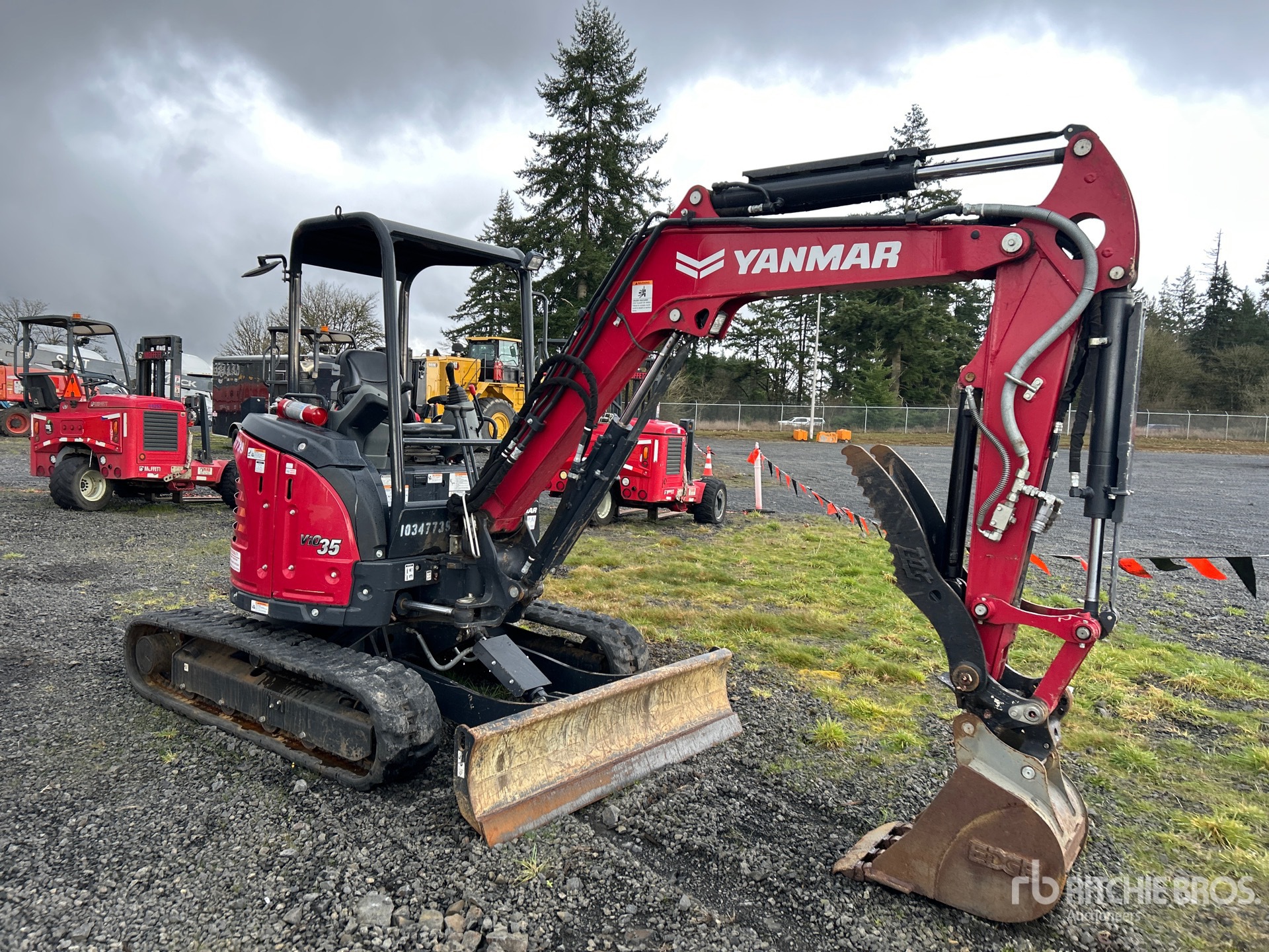 General Appearance with Picture, Right Front Corner