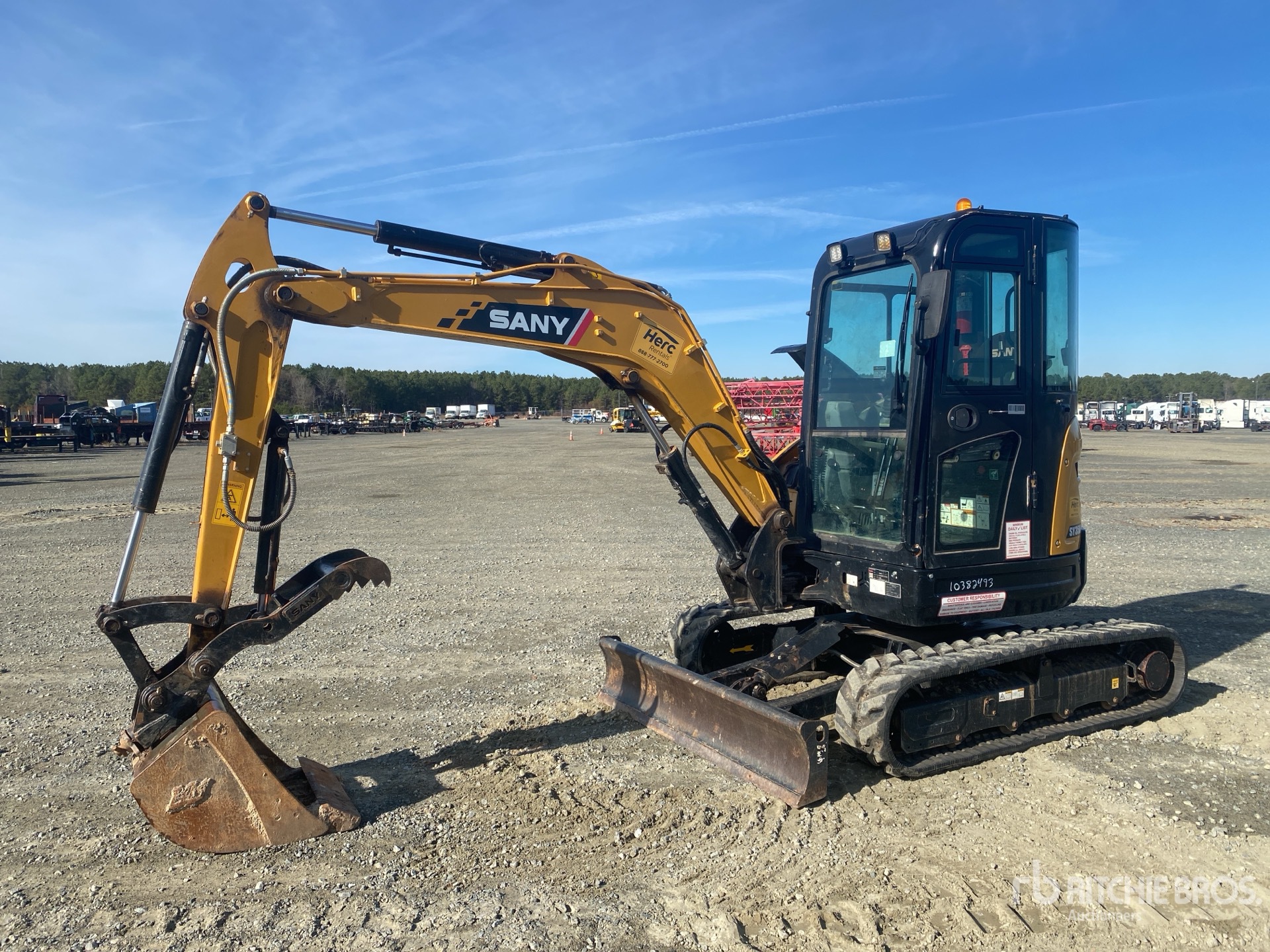 General Appearance with Picture, Left Front Corner