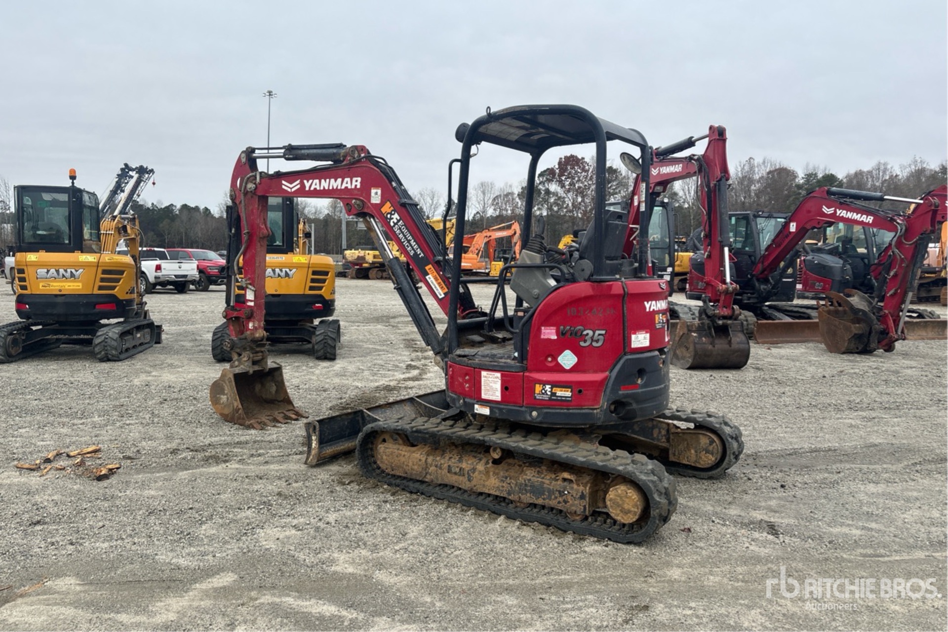 General Appearance with Picture, Left Rear Corner