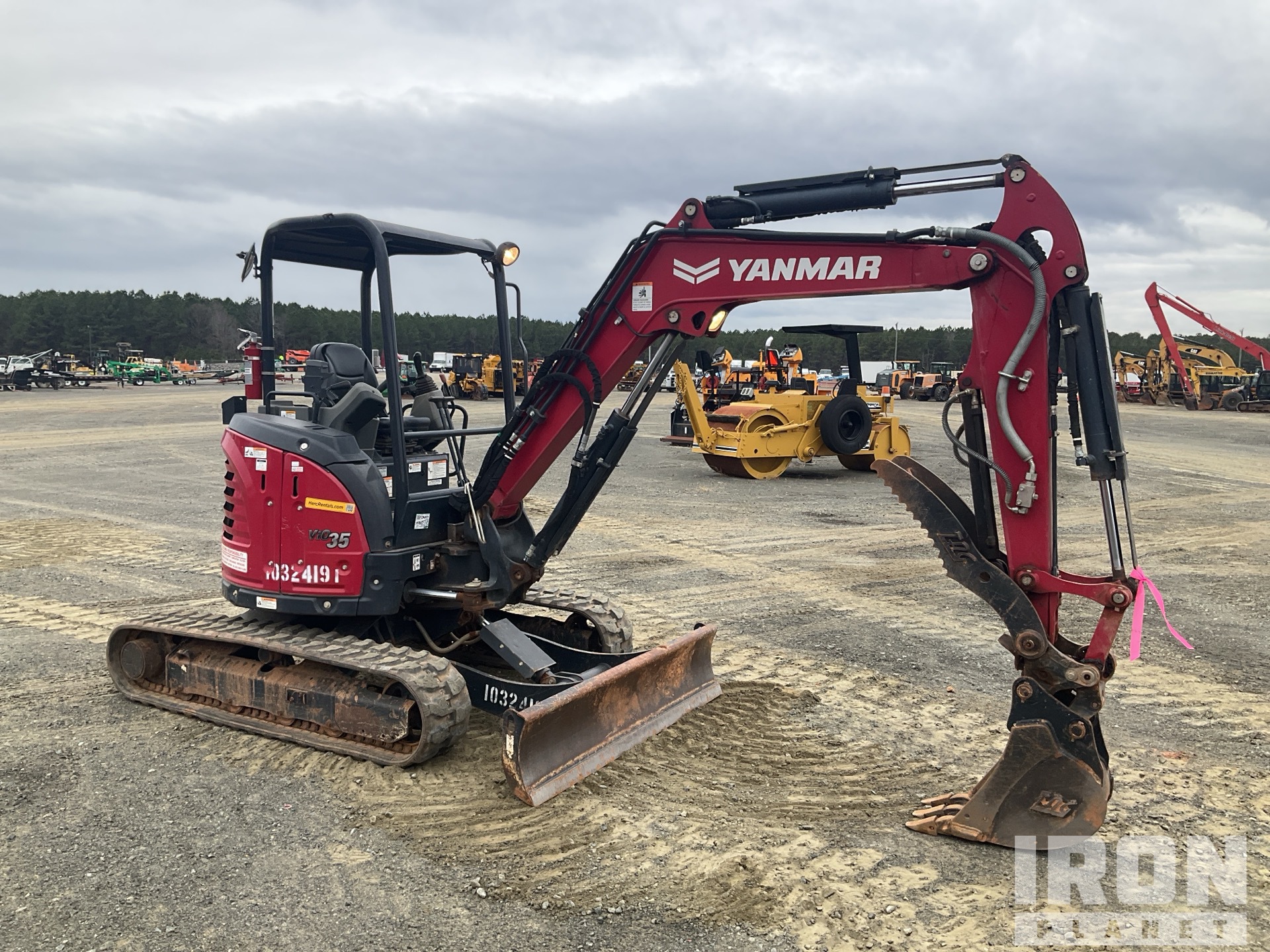 General Appearance with Picture, Right Front Corner