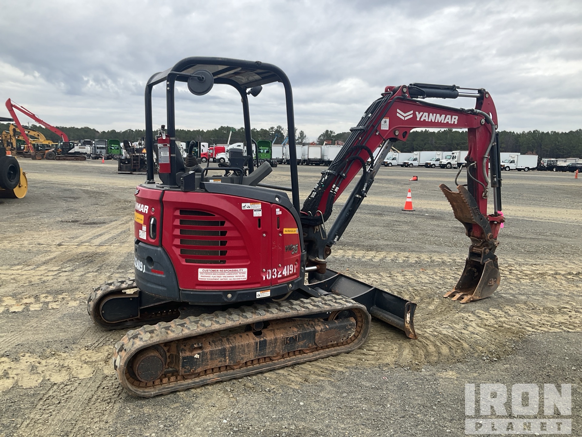 General Appearance with Picture, Right Rear Corner