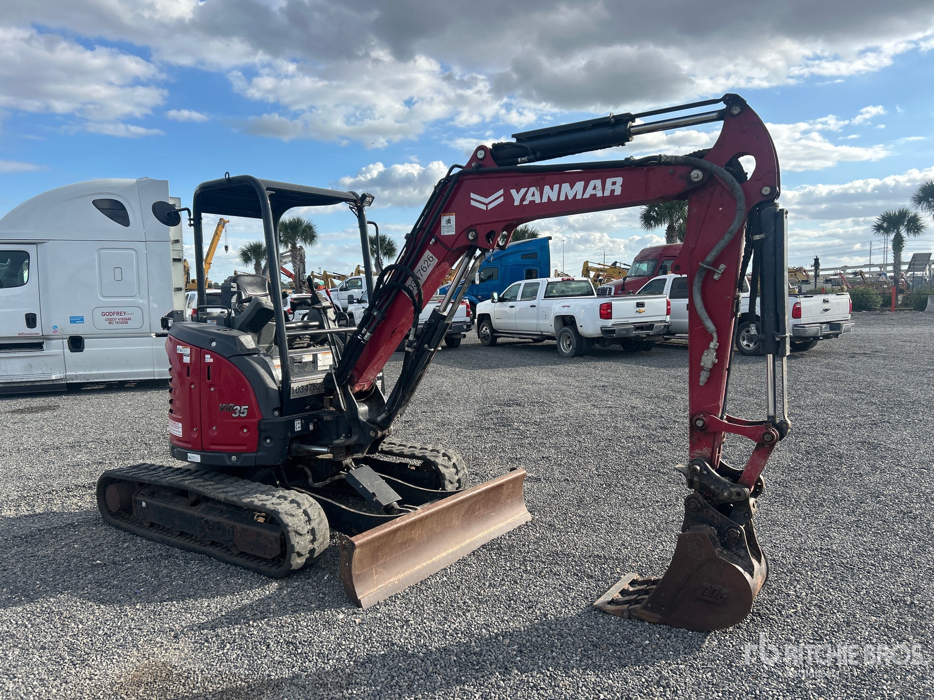 General Appearance with Picture, Right Front Corner