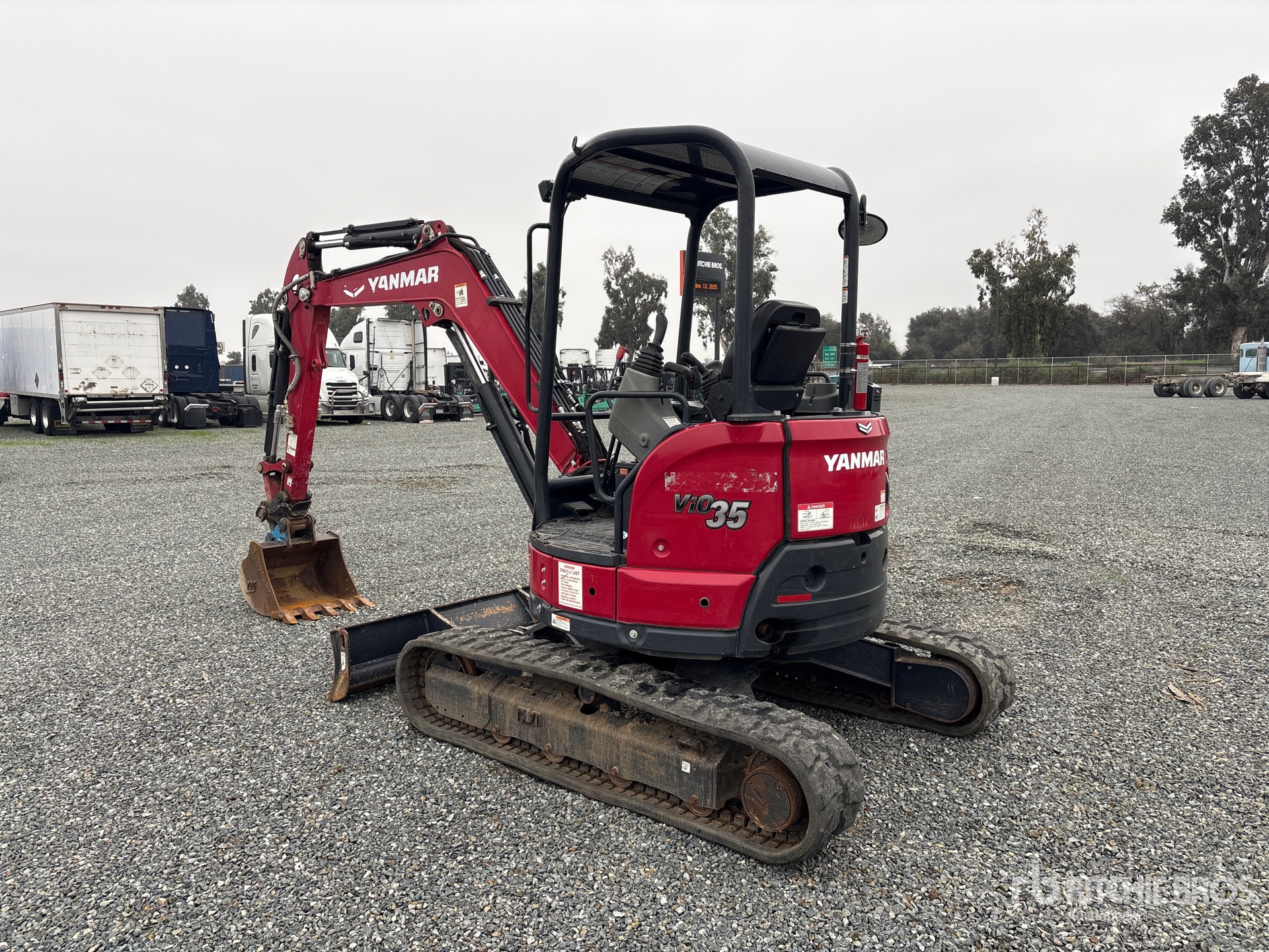 General Appearance with Picture, Left Rear Corner