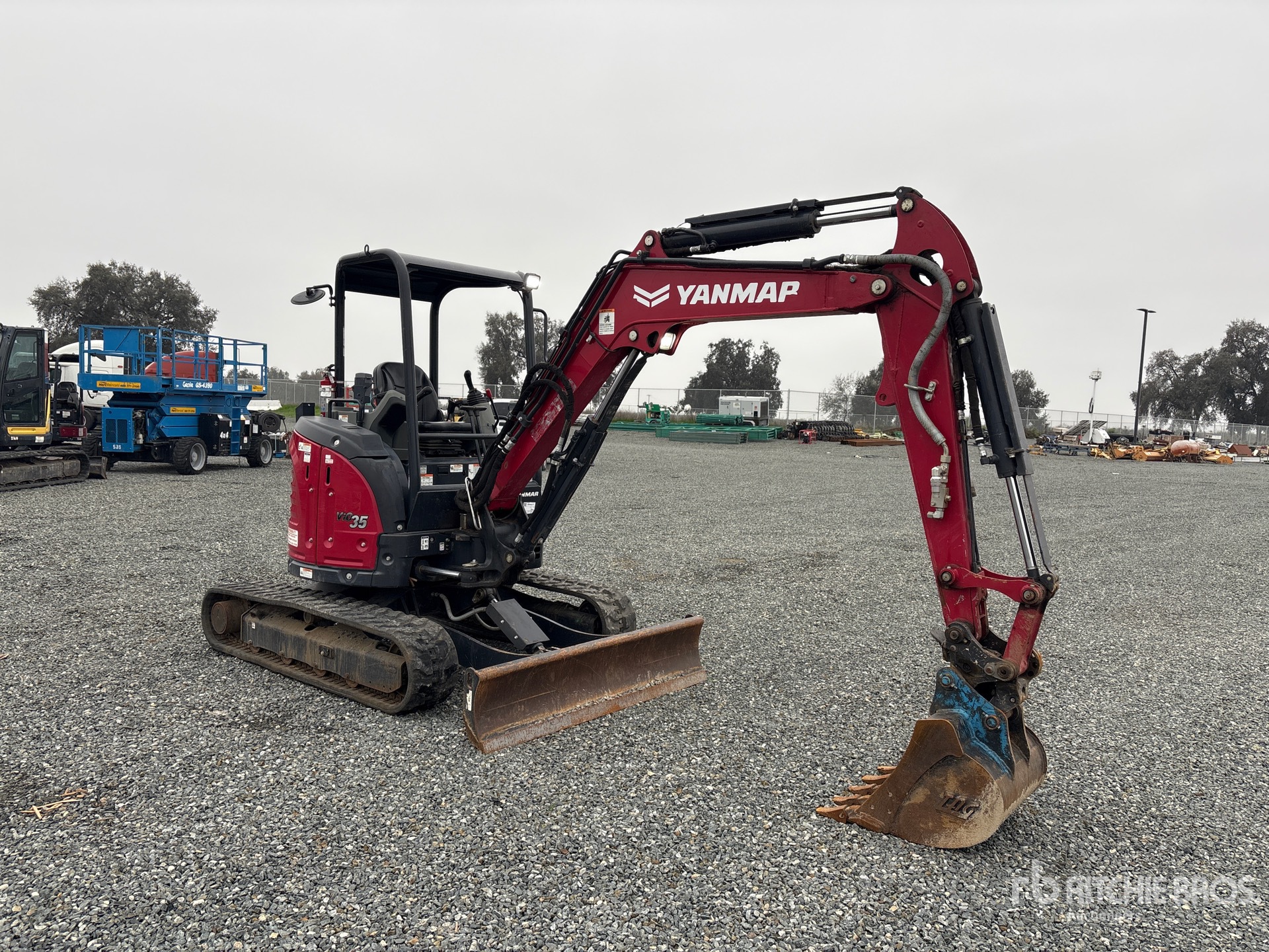 General Appearance with Picture, Right Front Corner