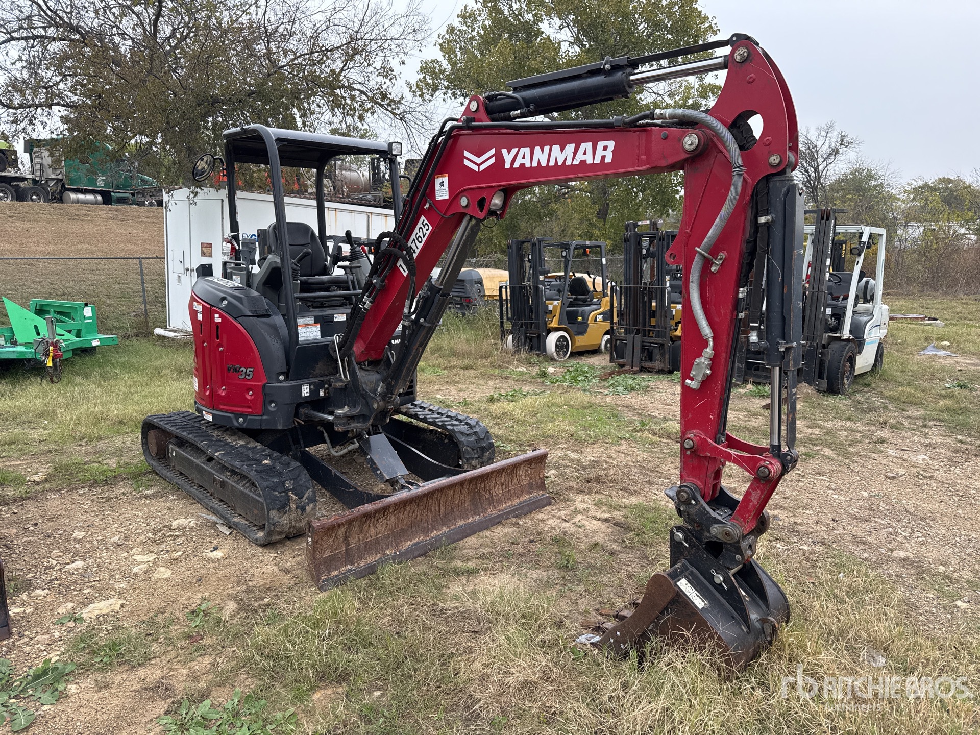 General Appearance with Picture, Right Front Corner