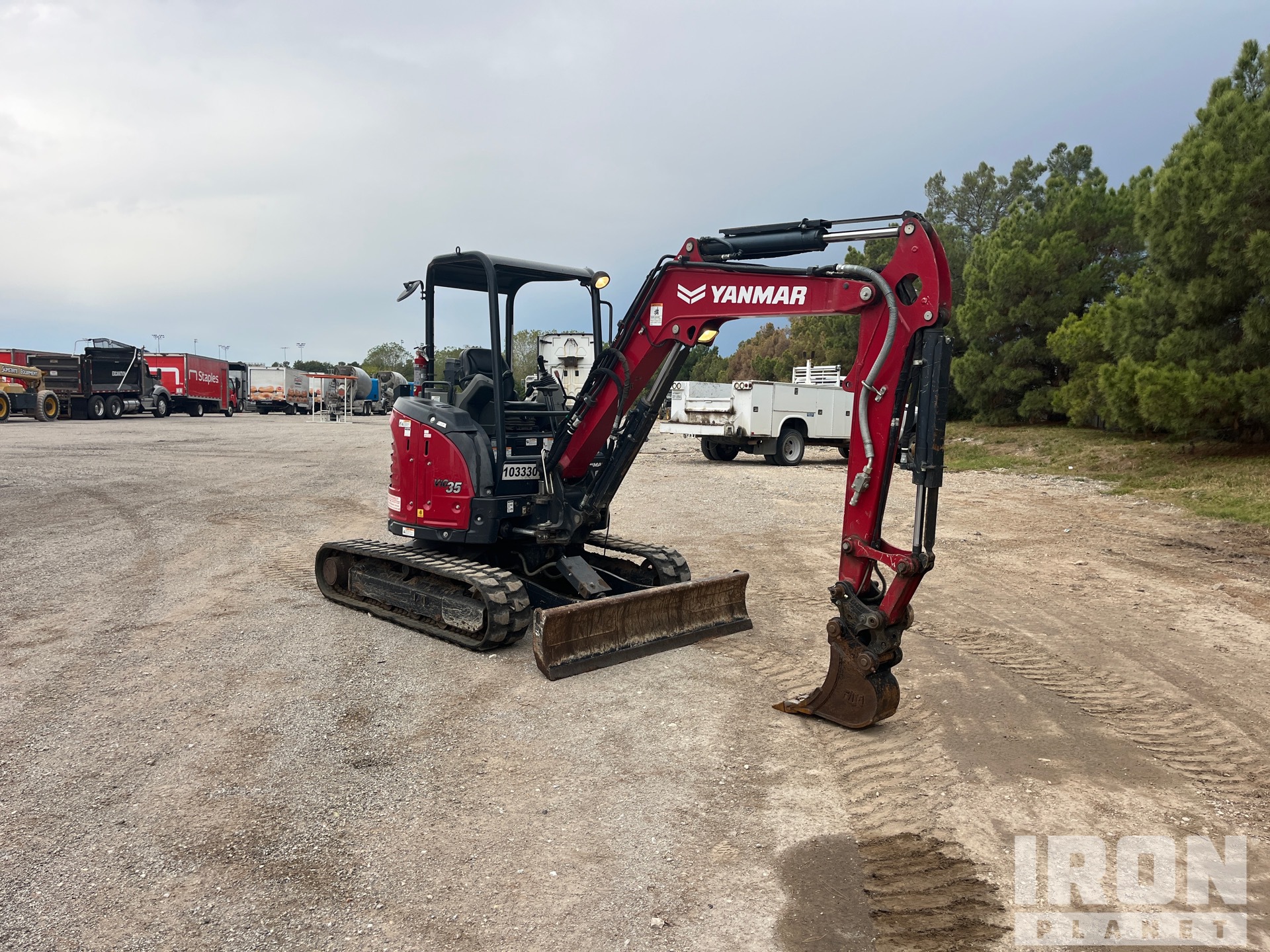 General Appearance with Picture, Right Front Corner