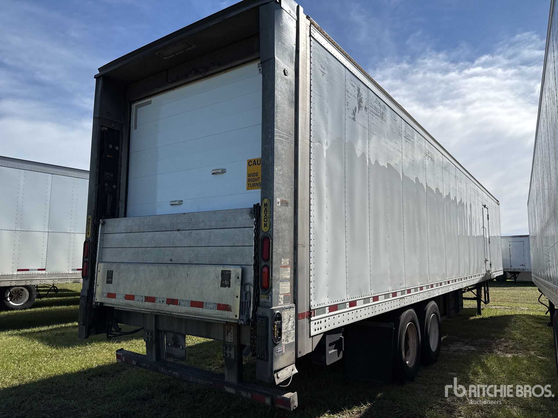 General Appearance with Bild, Ecke hinten rechts