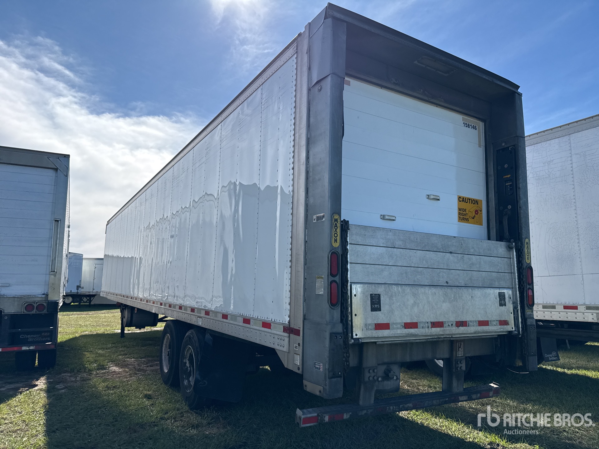 General Appearance with Bild, Ecke hinten links