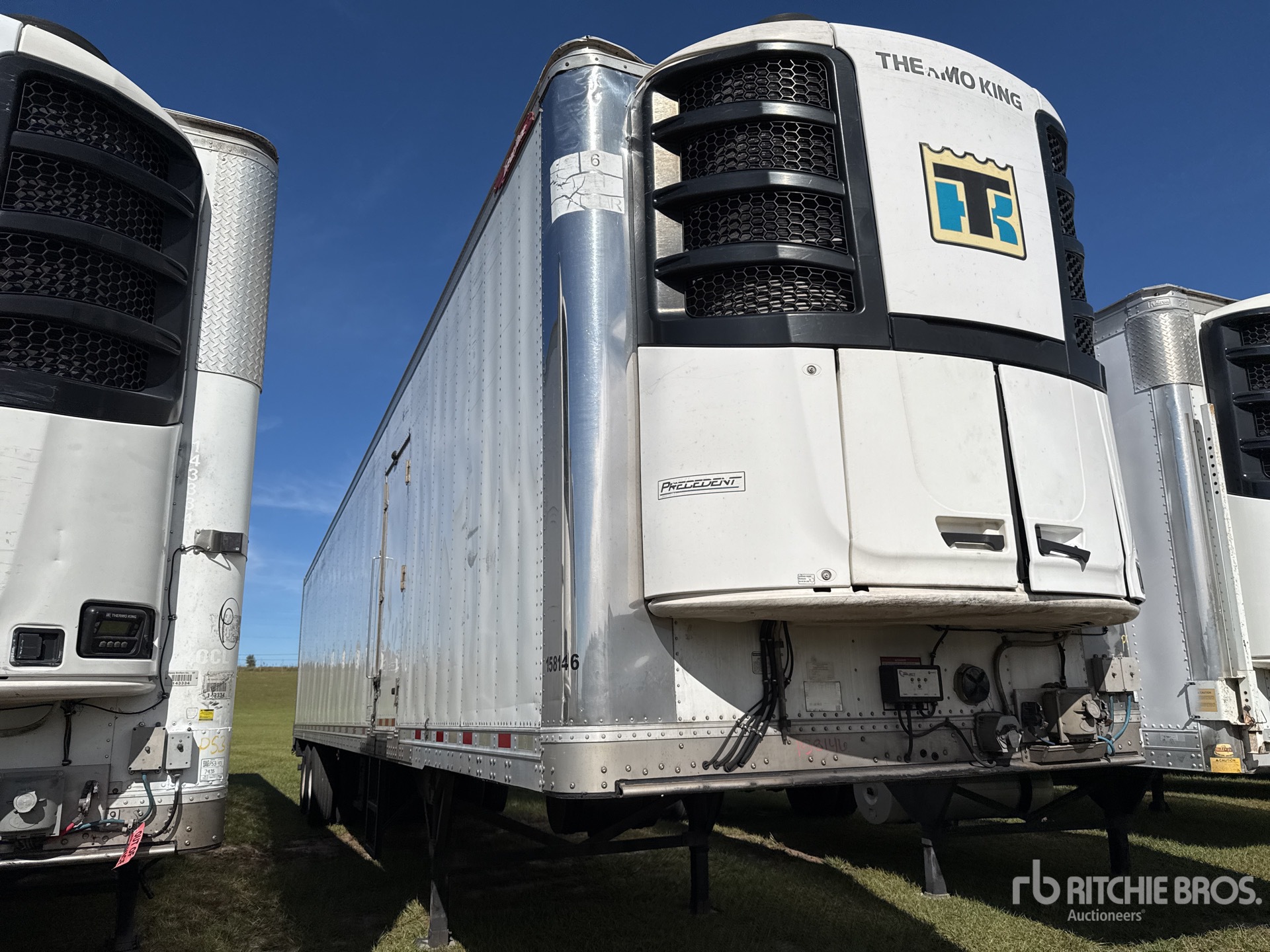 General Appearance with Bild, Ecke vorne rechts