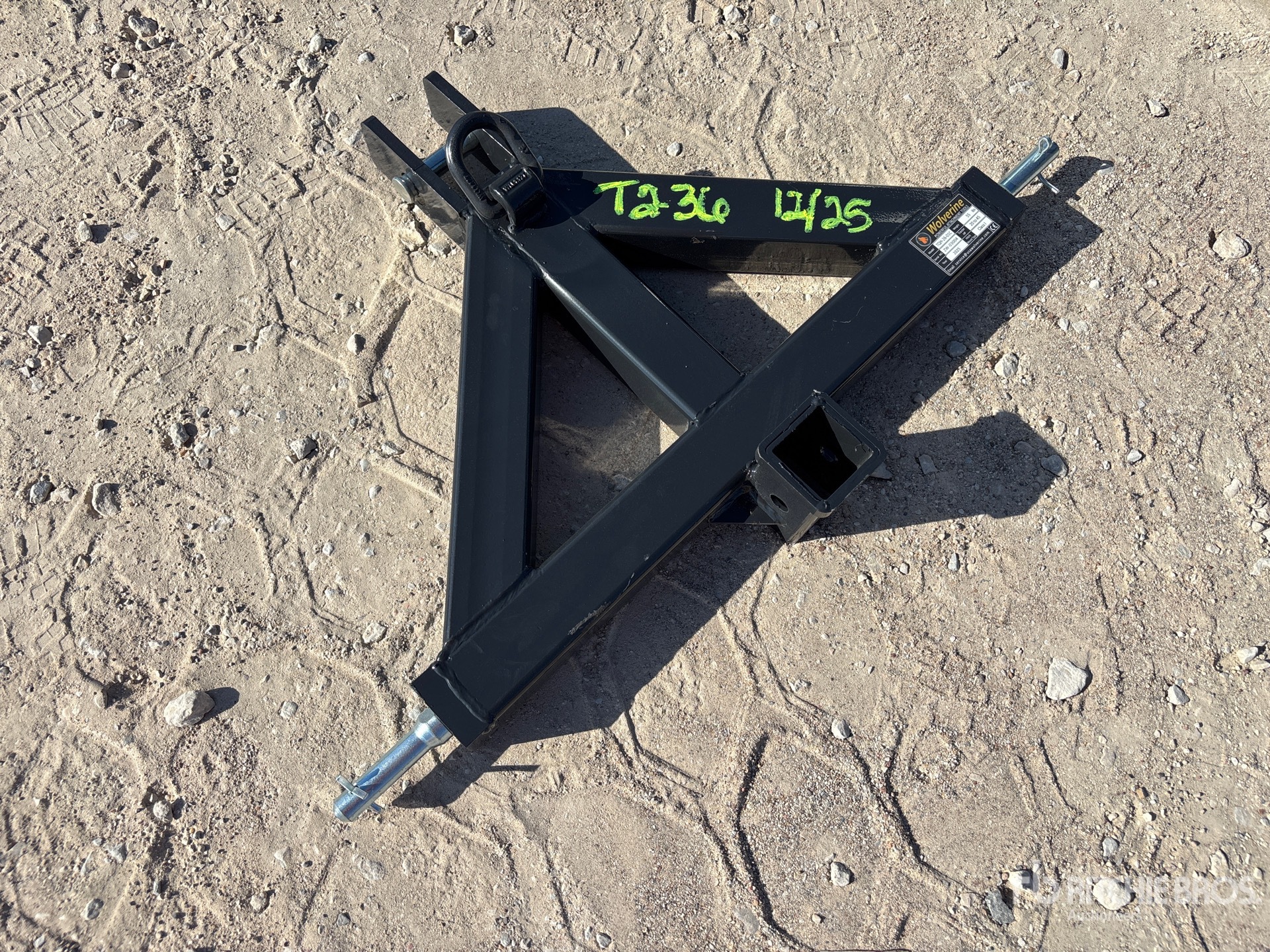 General Appearance with Picture, Right Front Corner