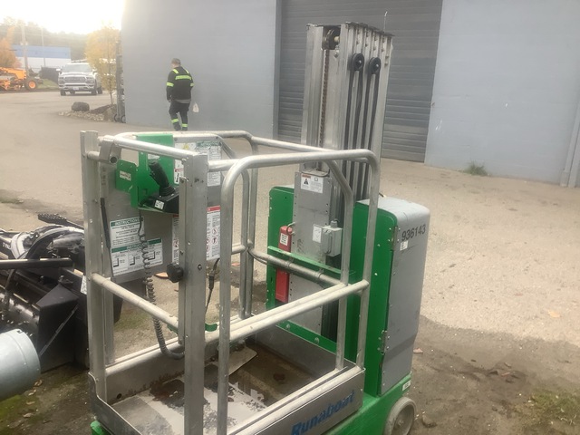 2016 Genie GR-20 Vertical Mast Lift