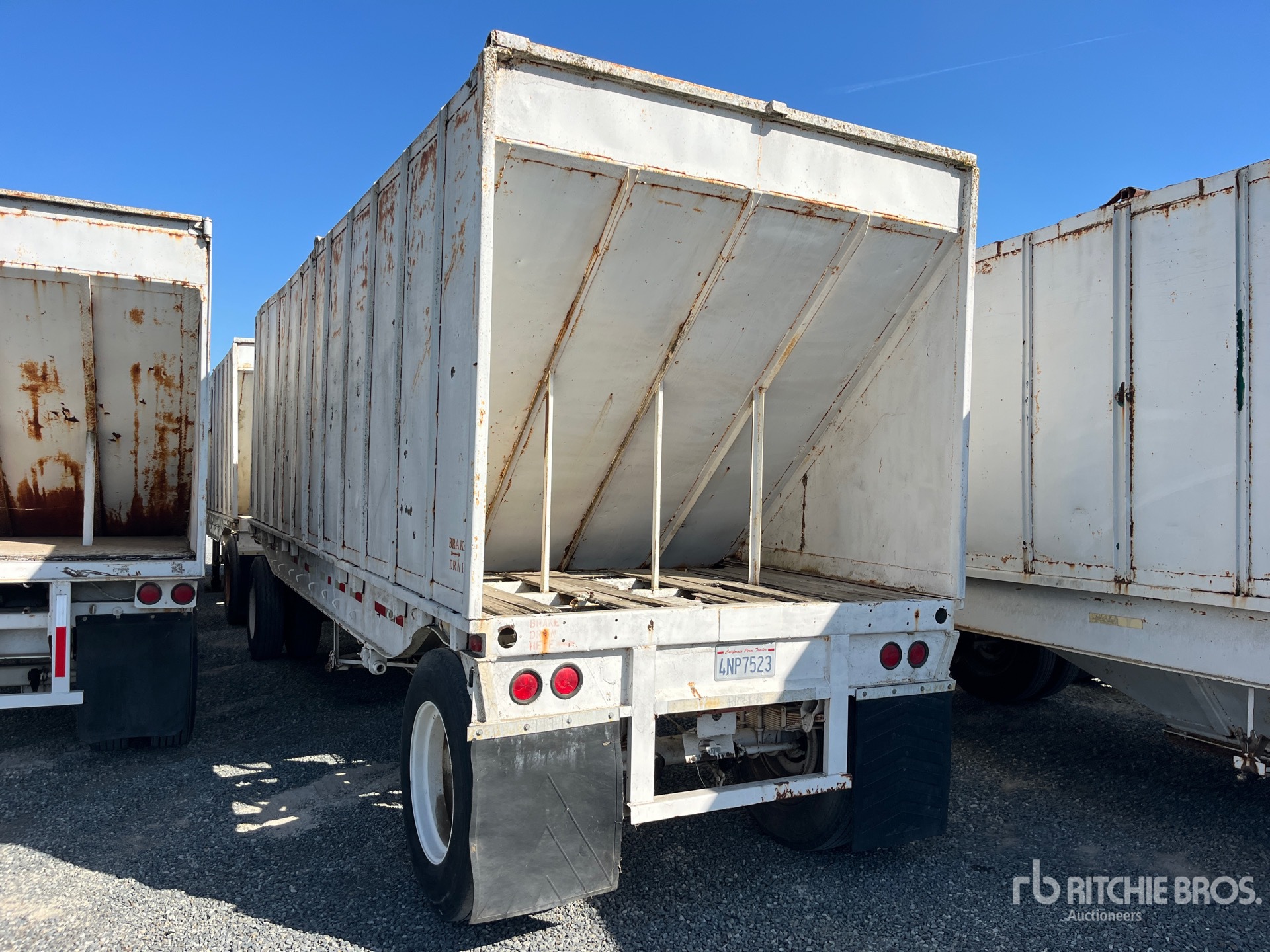 General Appearance with Zdjęcie, lewy dolny róg