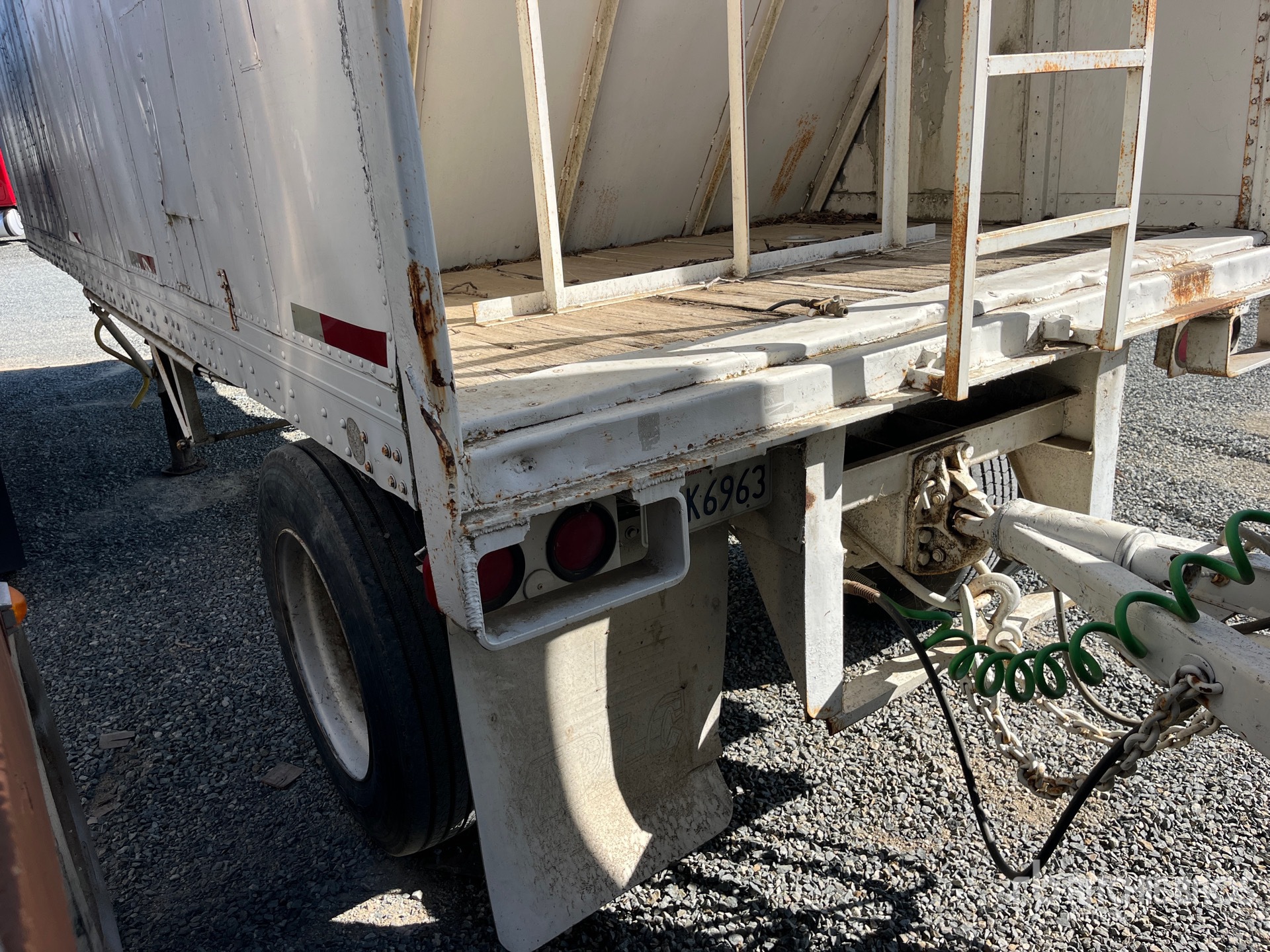 General Appearance with Imagen: esquina trasera izquierda