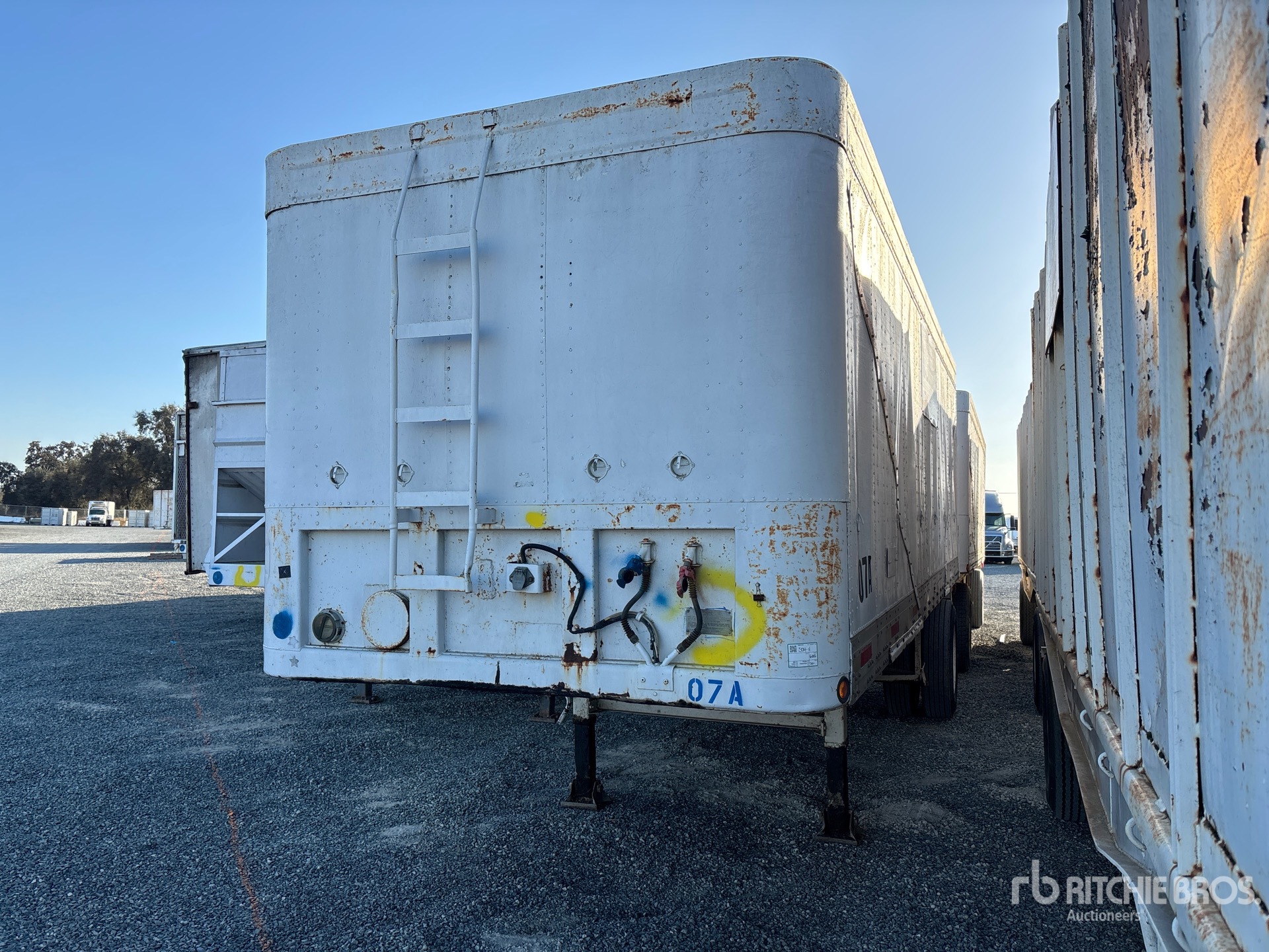 General Appearance with Foto, angolo anteriore sinistro