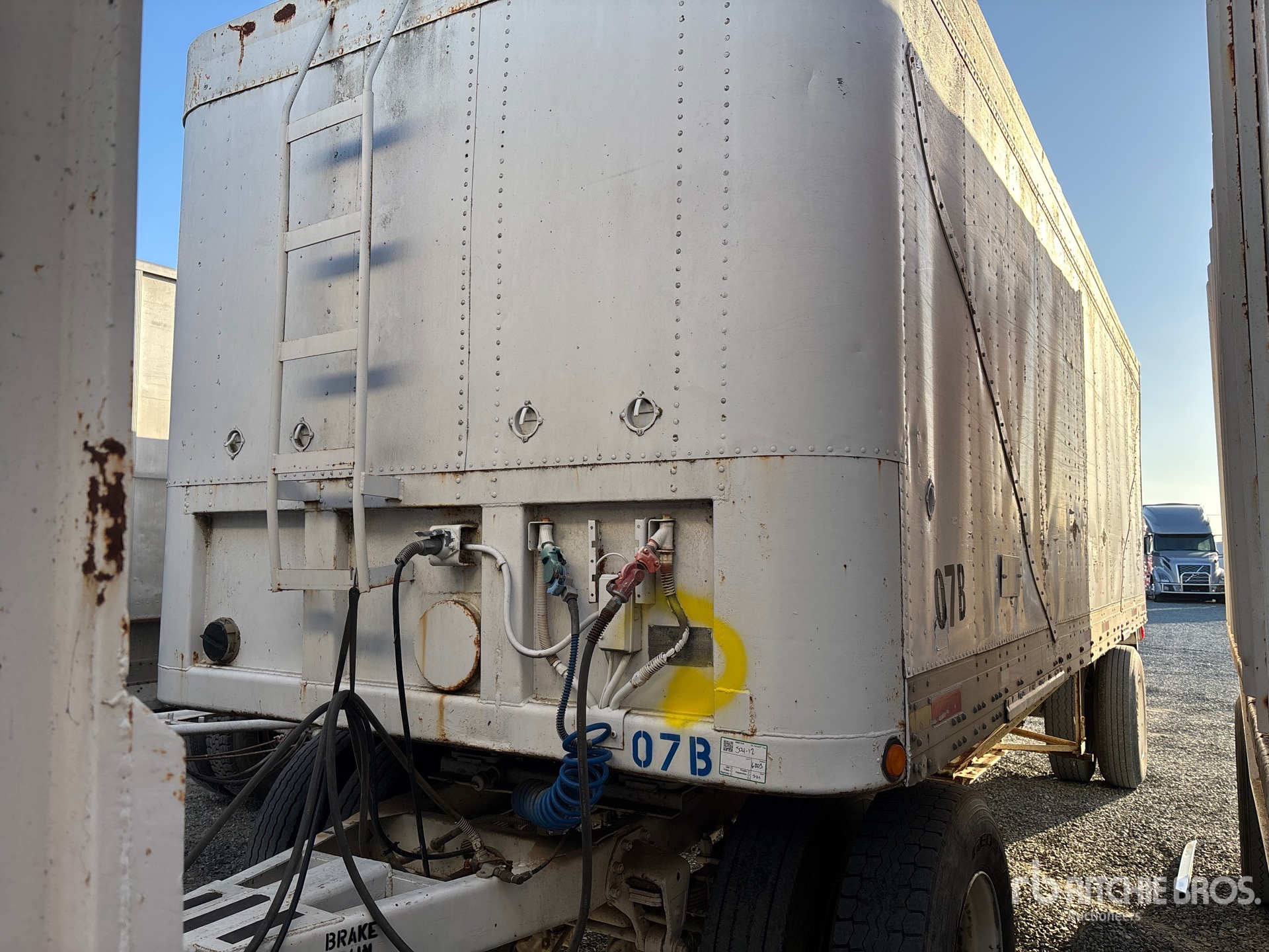 General Appearance with Foto, angolo anteriore sinistro