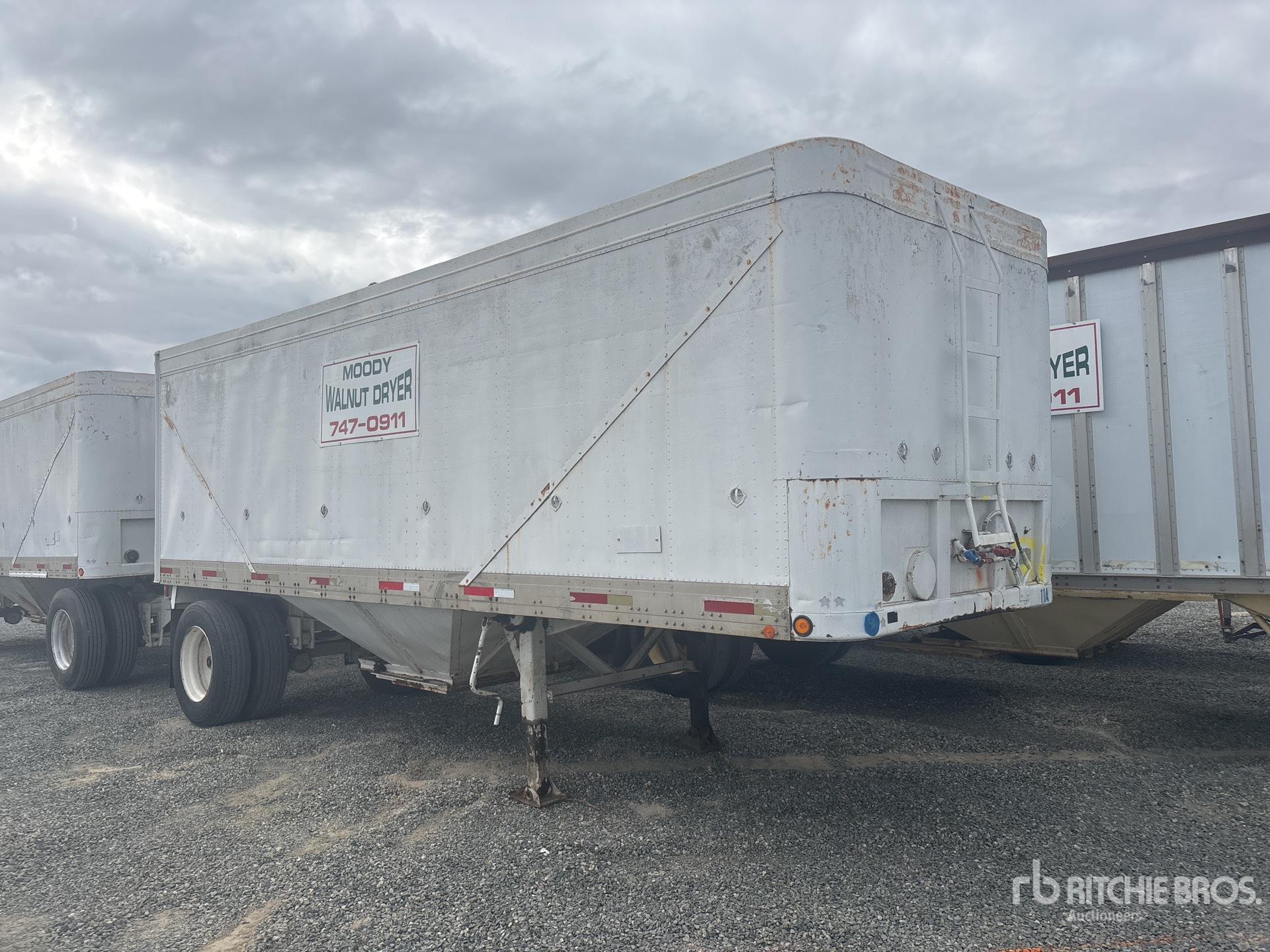 General Appearance with Foto, angolo anteriore destro