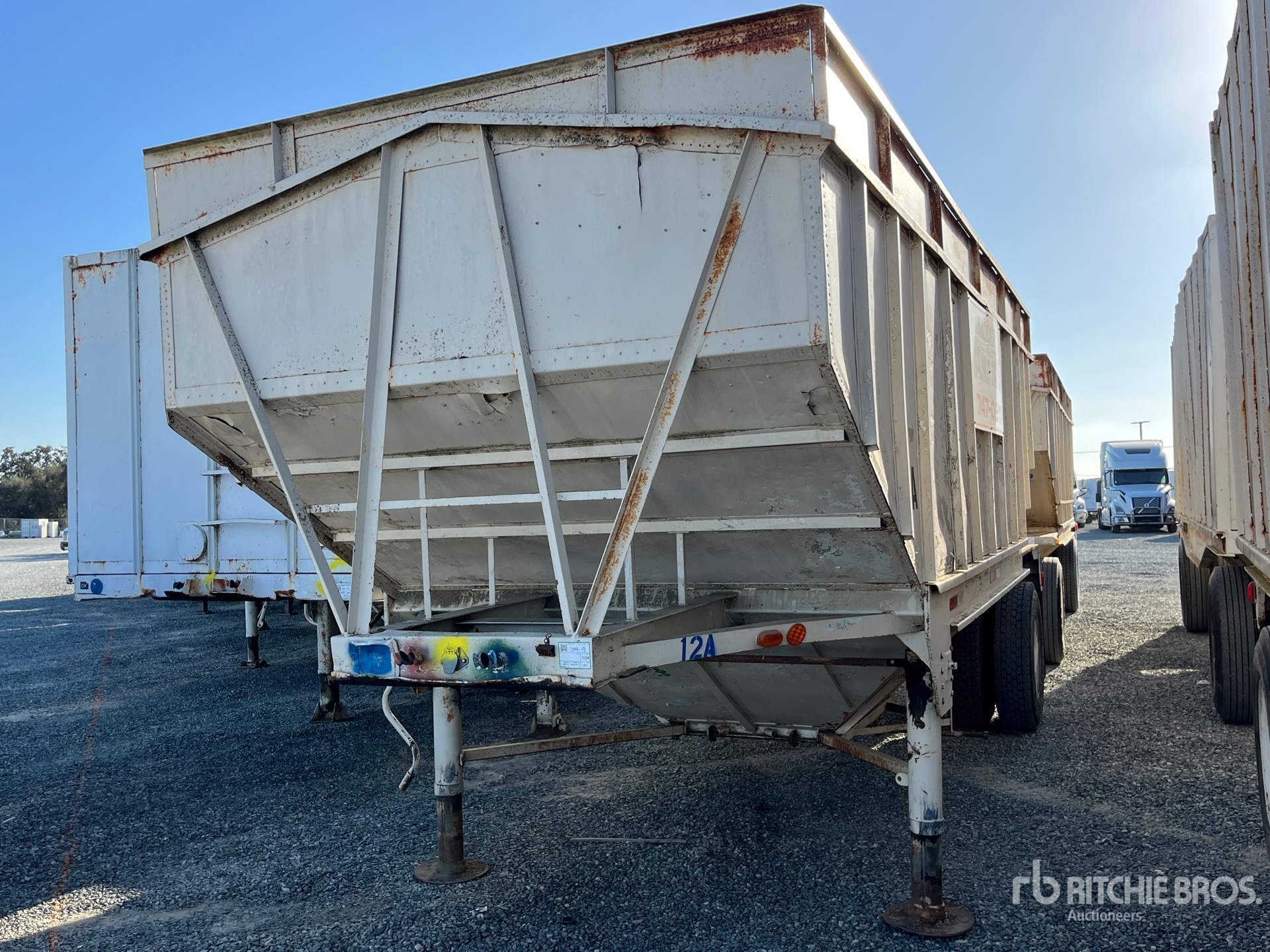 General Appearance with Foto, angolo anteriore destro