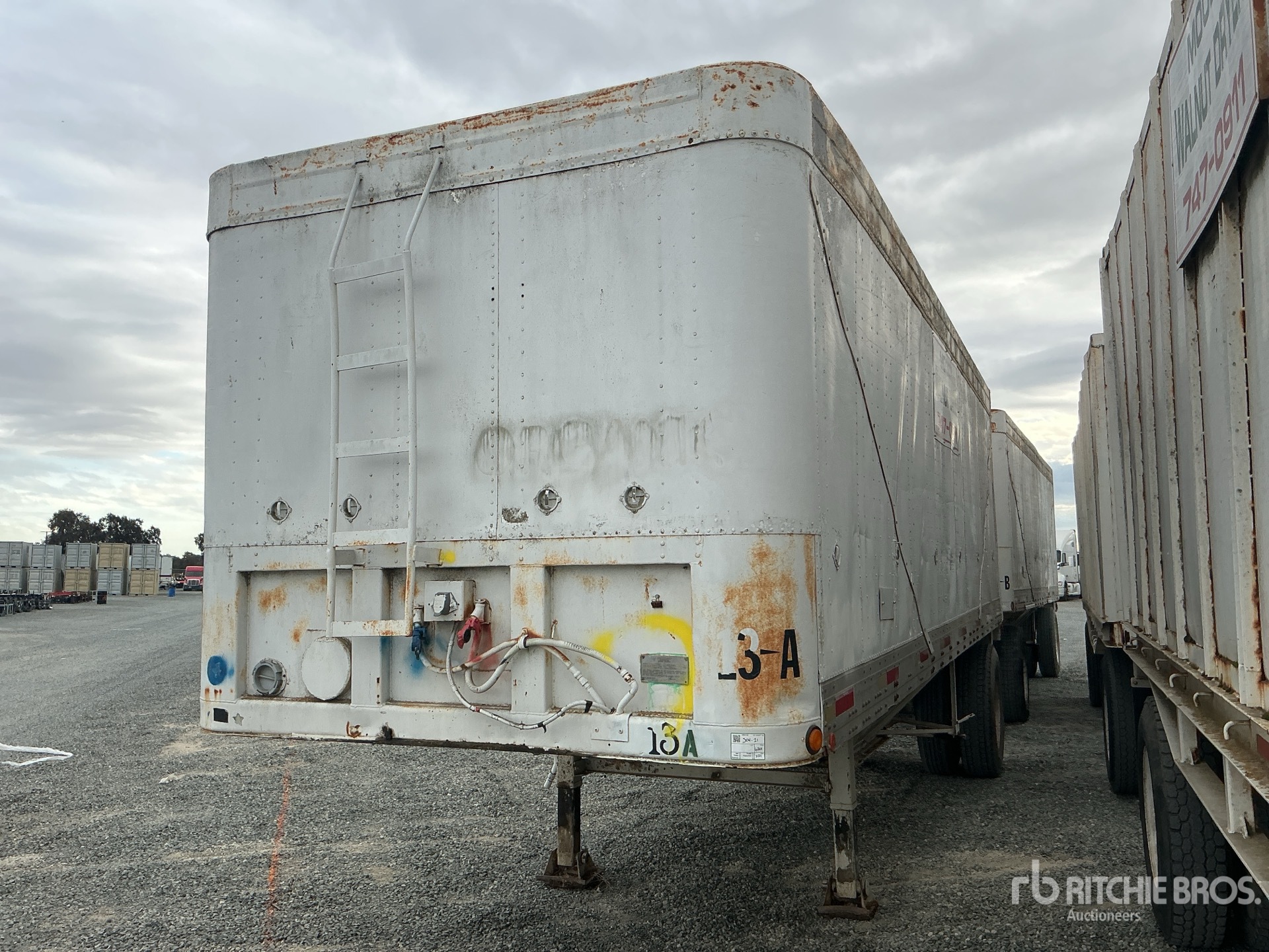 General Appearance with Foto, angolo anteriore sinistro