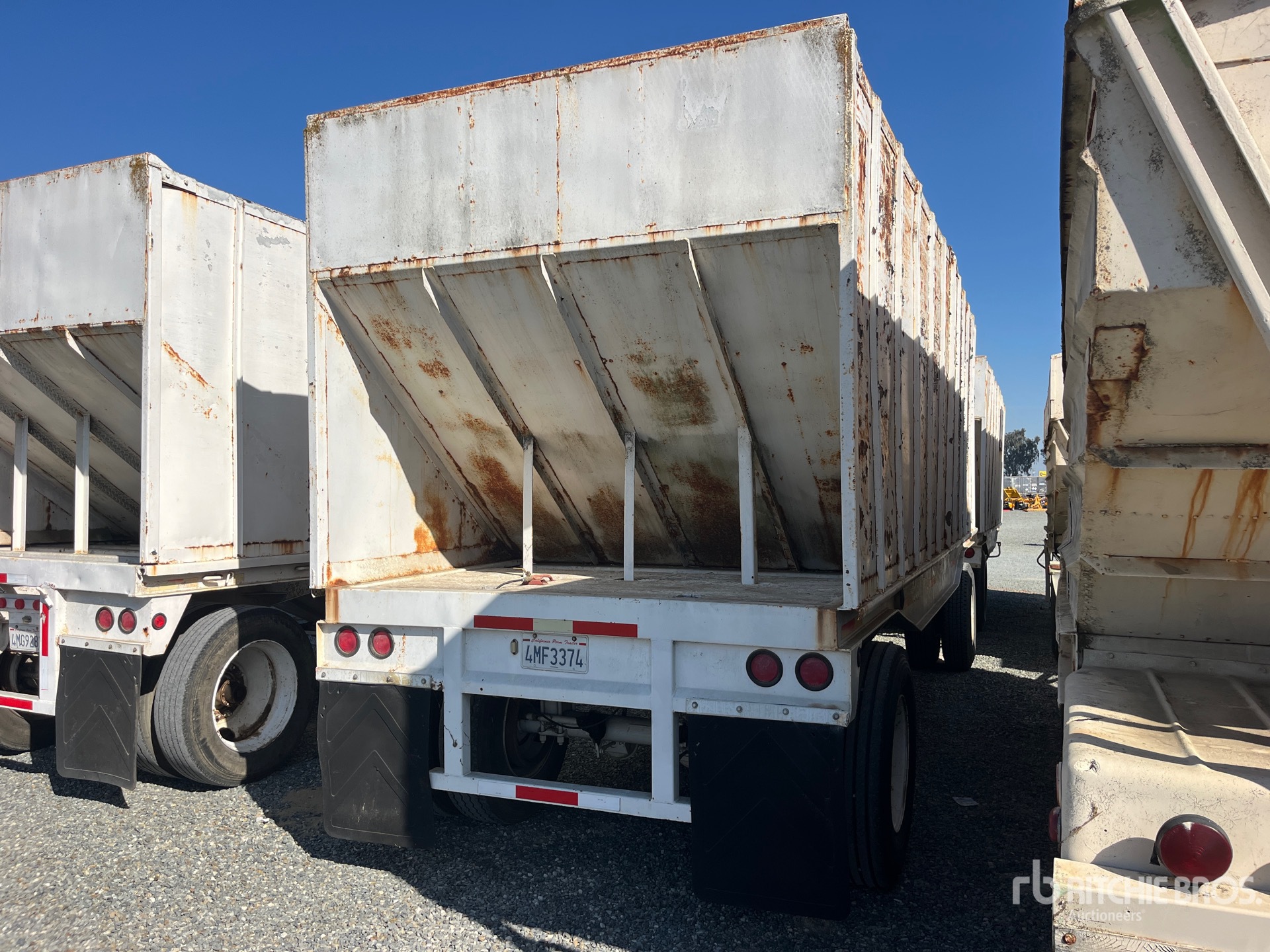 General Appearance with Imagen: esquina trasera derecha