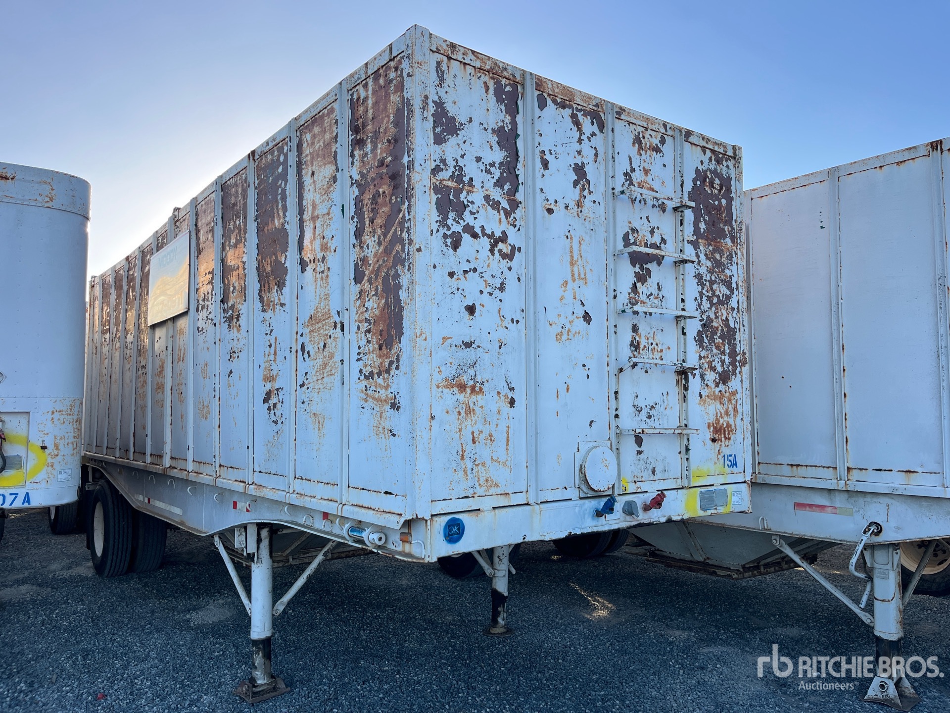 General Appearance with Foto, angolo anteriore destro