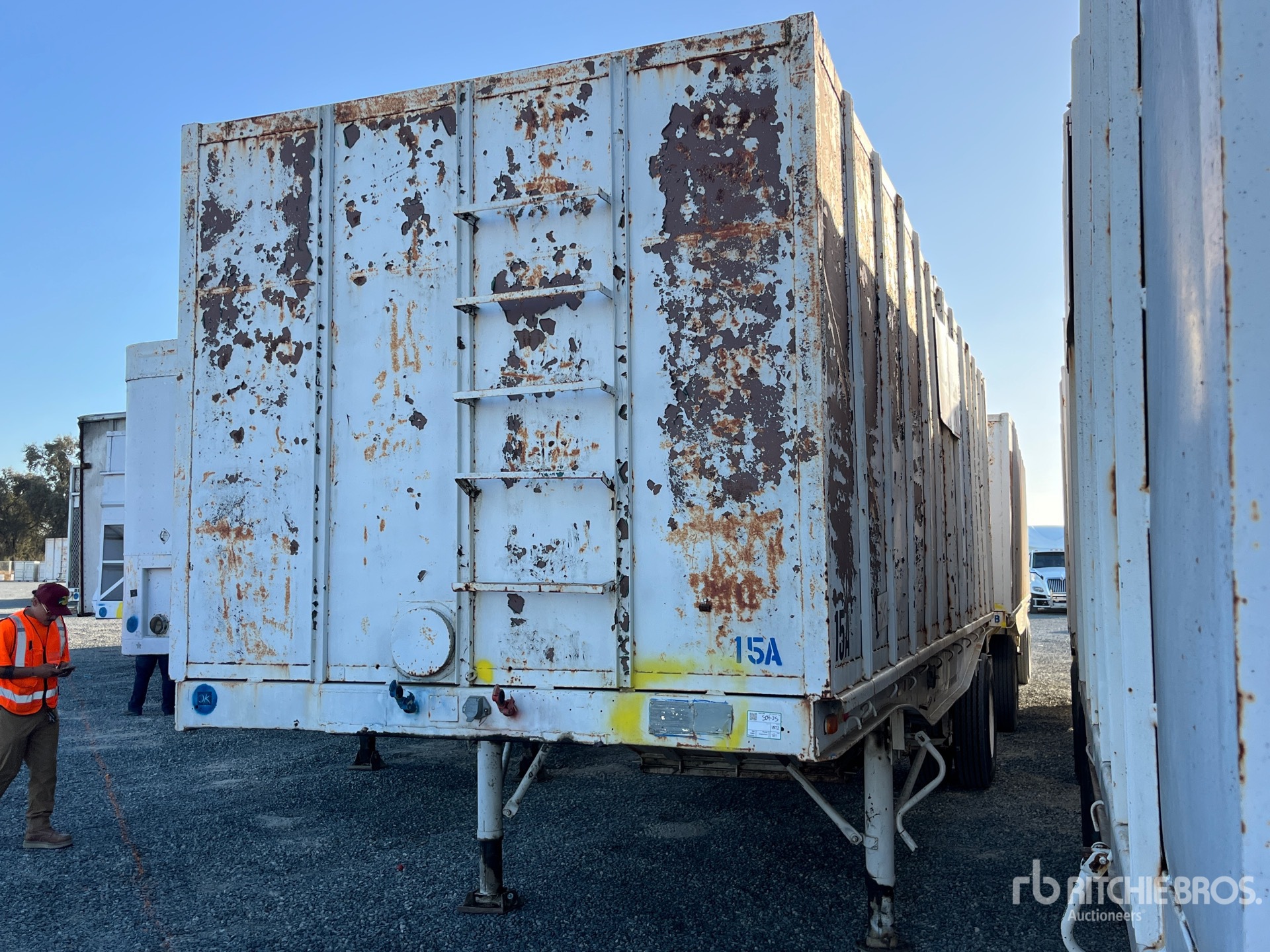 General Appearance with Foto, angolo anteriore sinistro