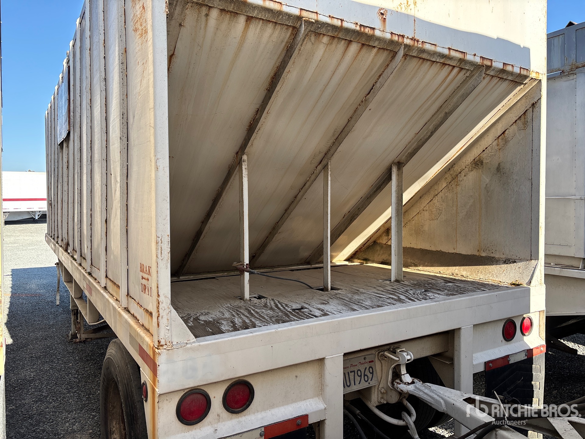 General Appearance with Imagen: esquina trasera izquierda