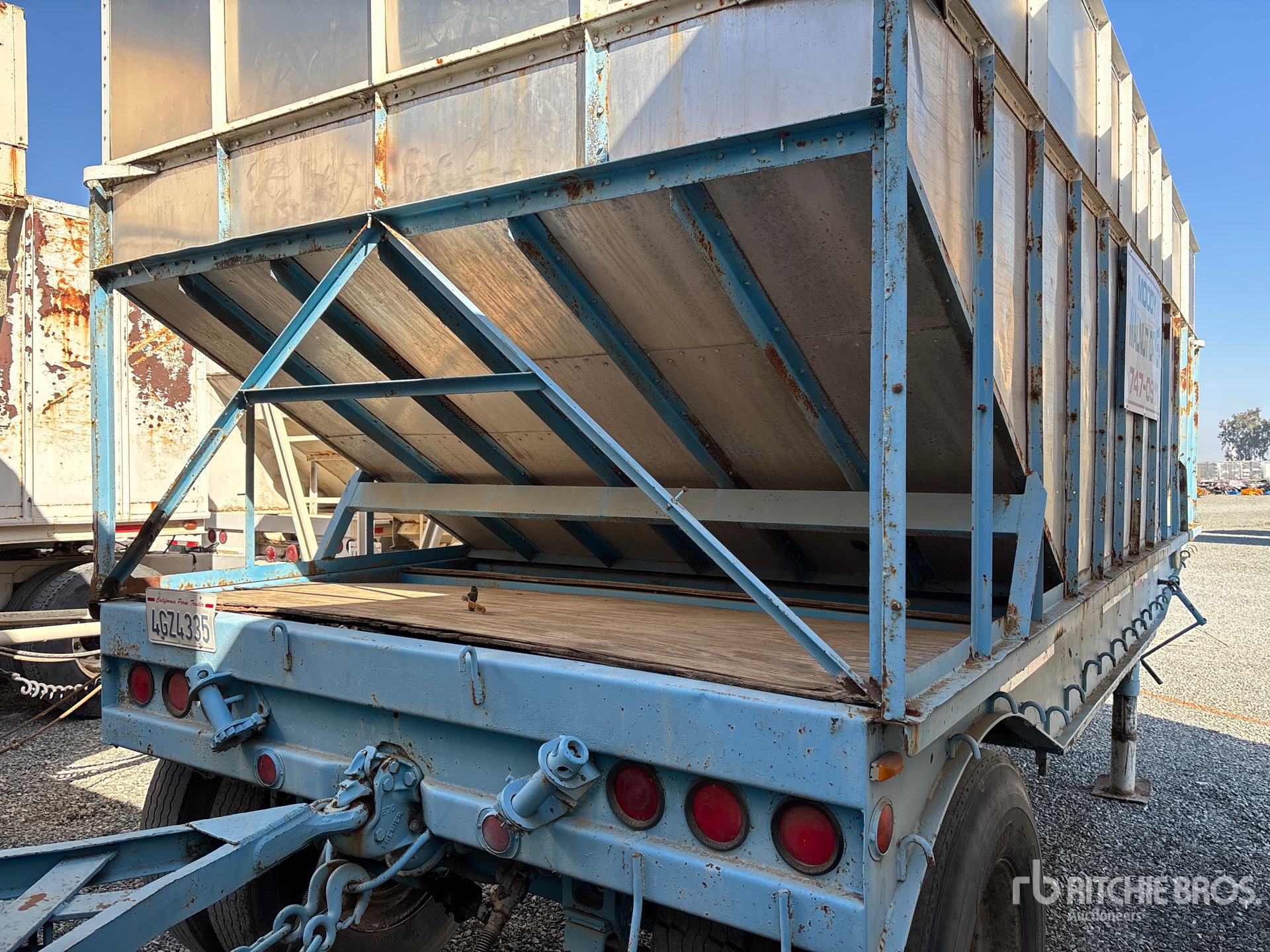 General Appearance with Imagen: esquina trasera derecha