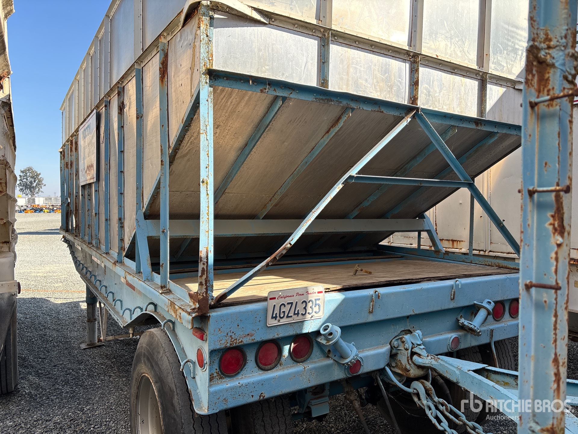 General Appearance with Imagen: esquina trasera izquierda