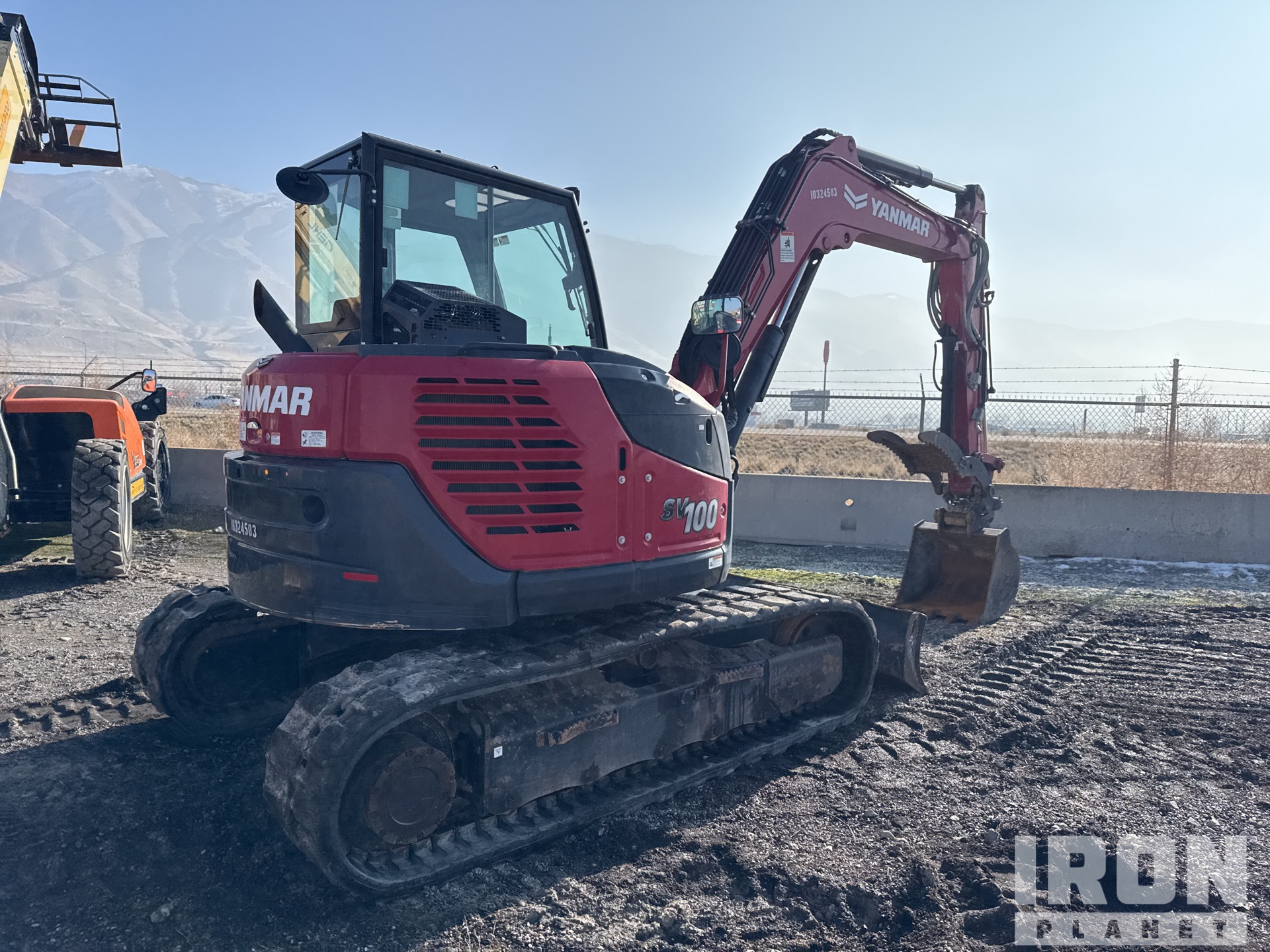 General Appearance with Bild, Ecke hinten rechts