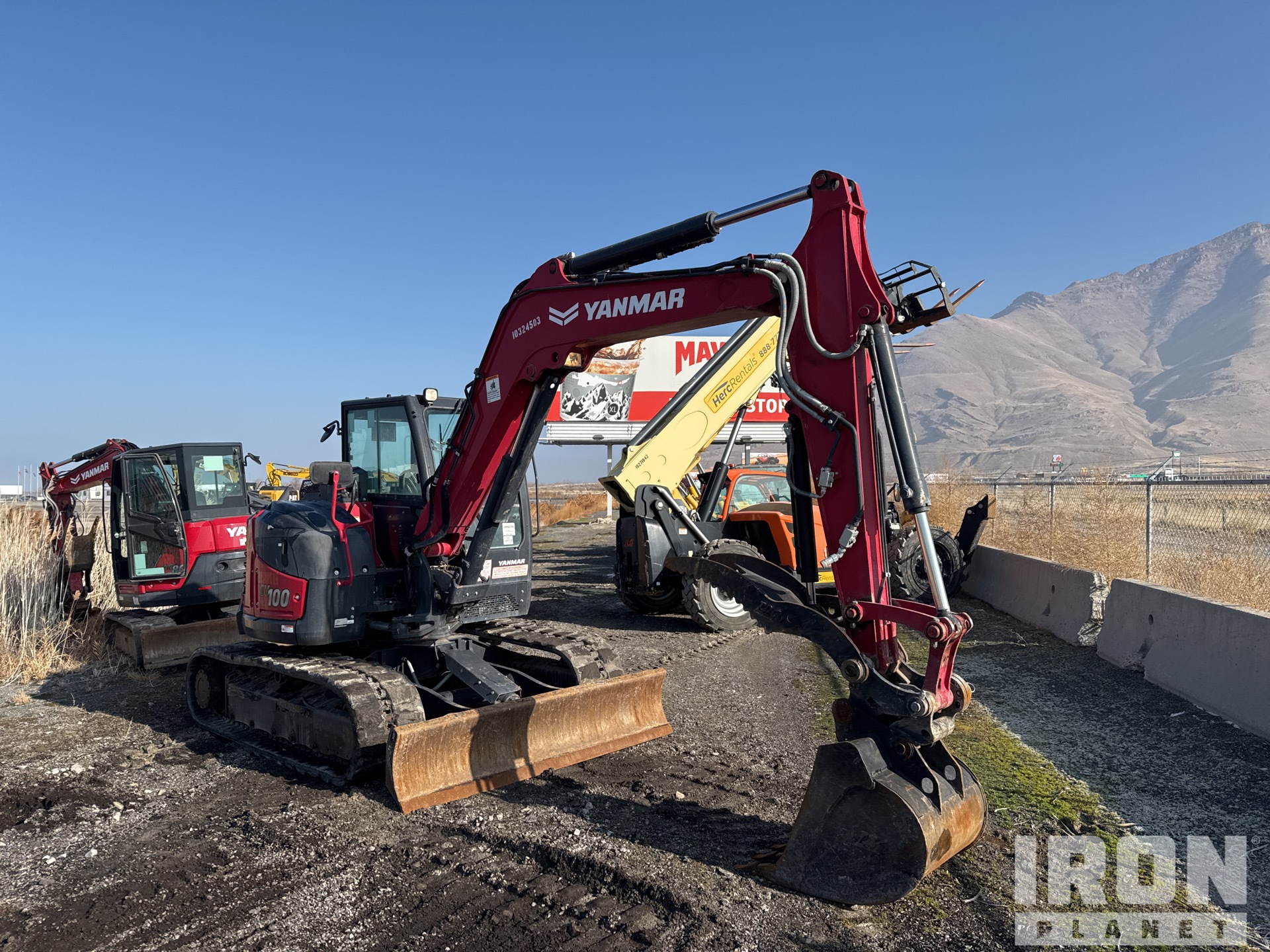 General Appearance with Bild, Ecke vorne rechts