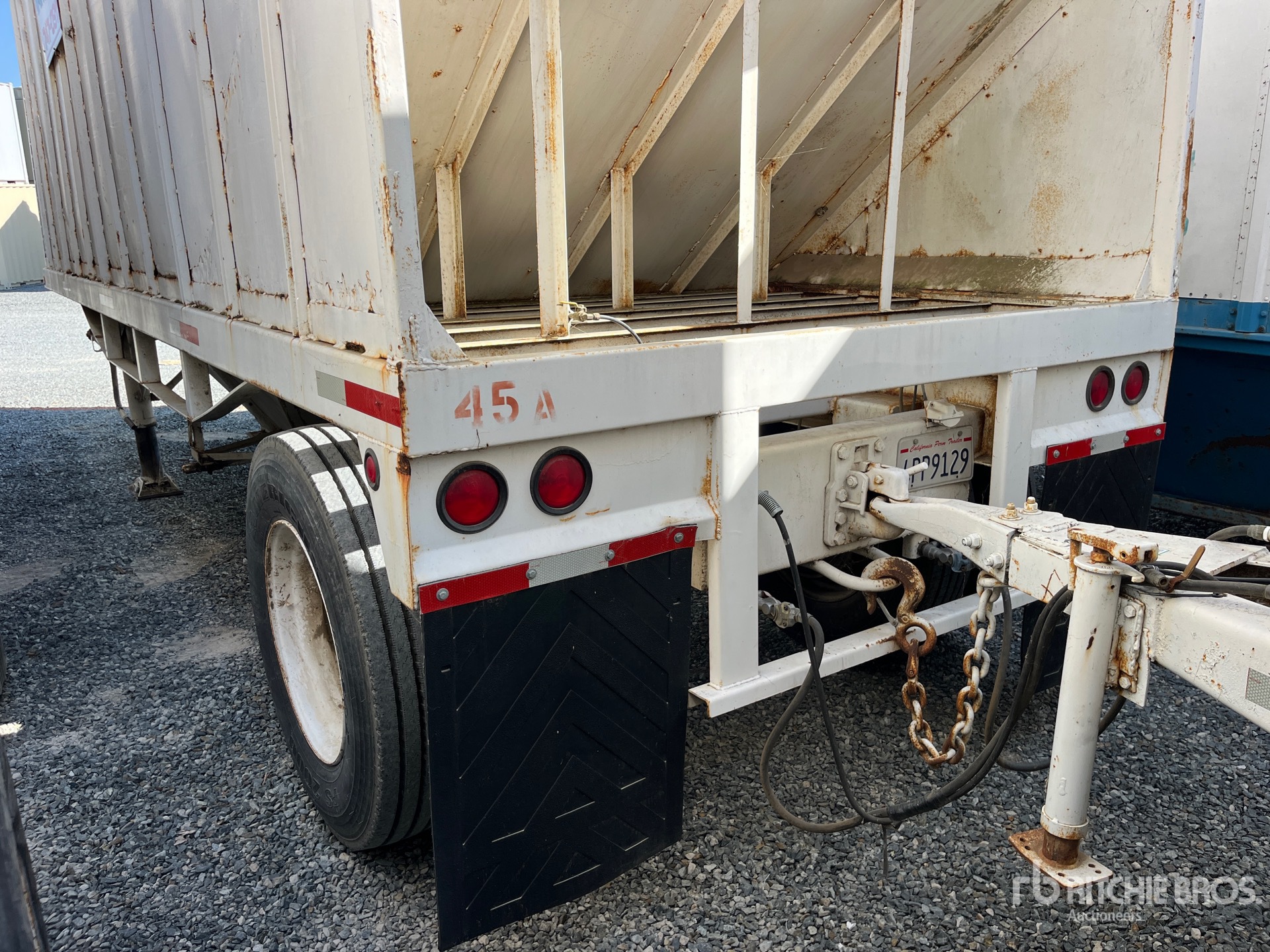 General Appearance with Bild, Ecke hinten links