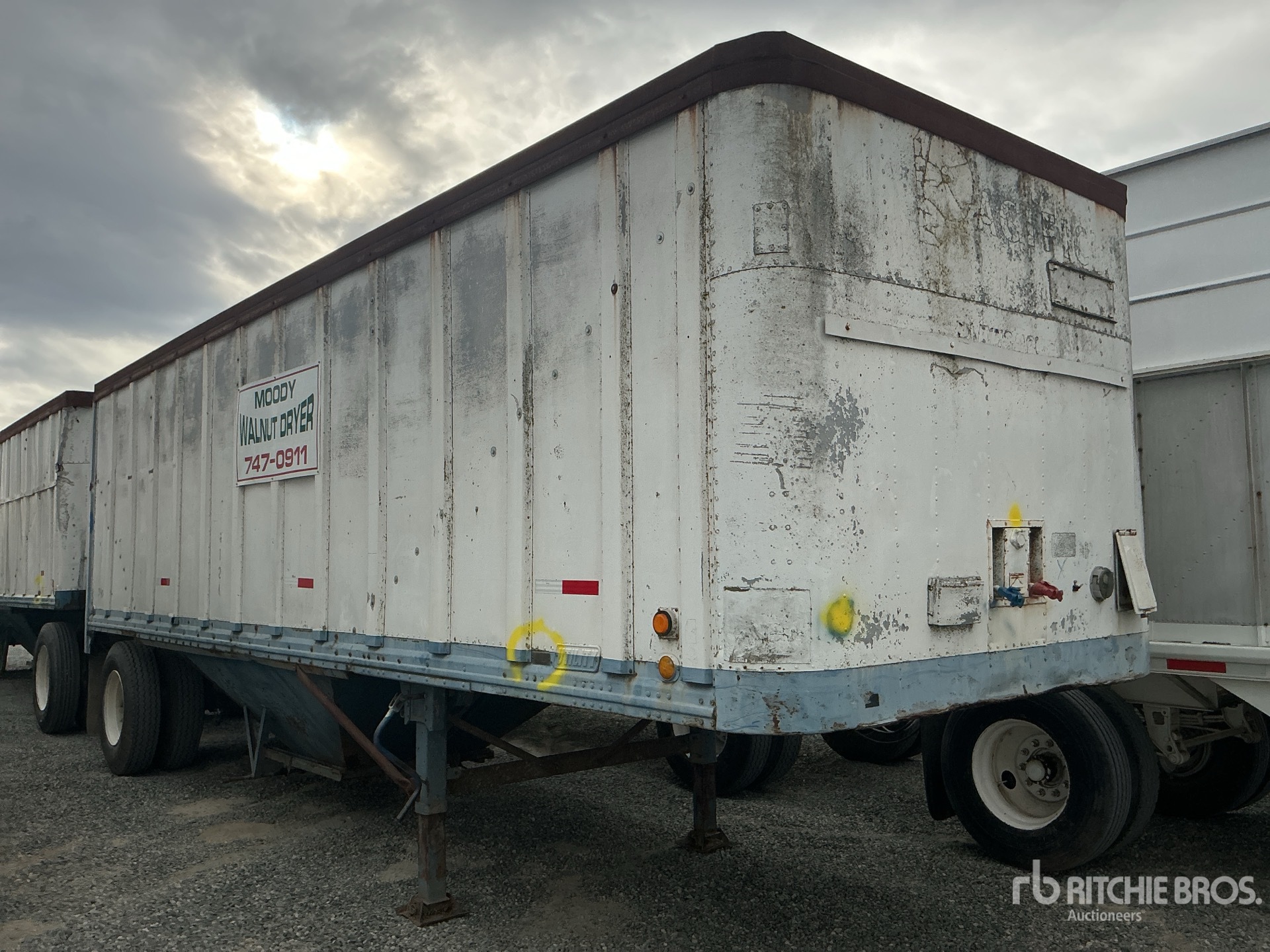 General Appearance with Foto, angolo anteriore destro