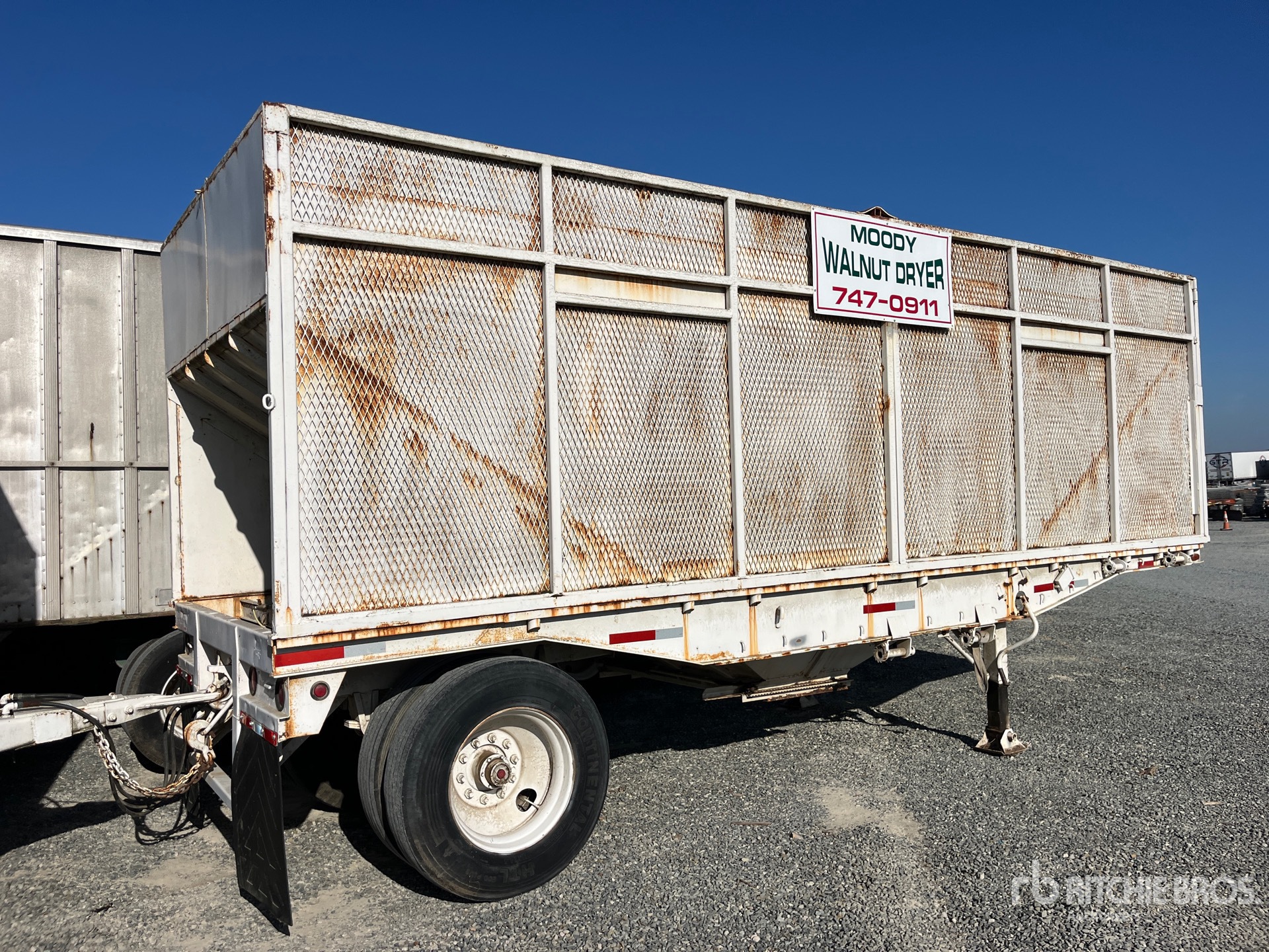 General Appearance with Imagen: esquina trasera derecha