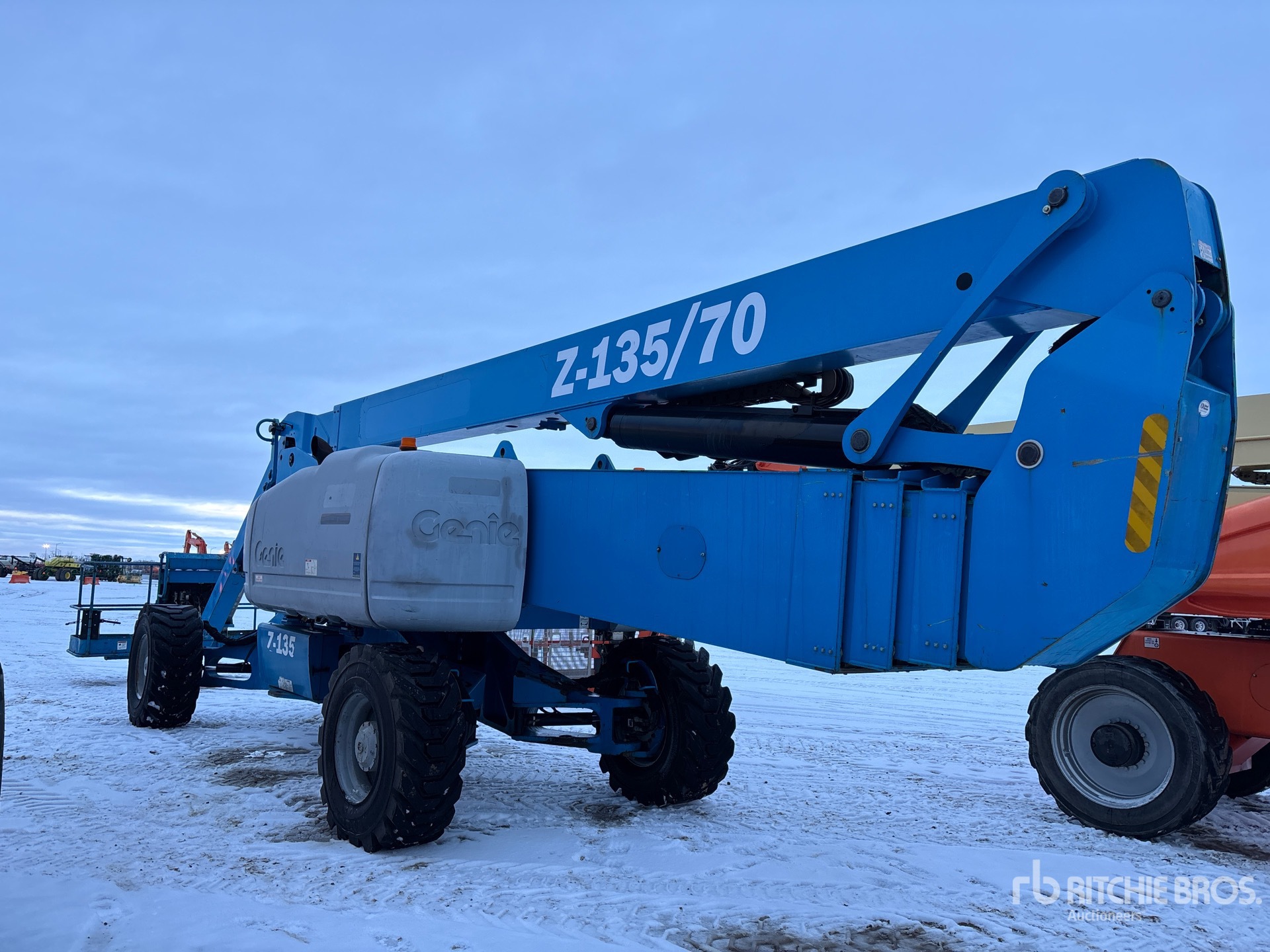 General Appearance with Foto, angolo posteriore sinistro