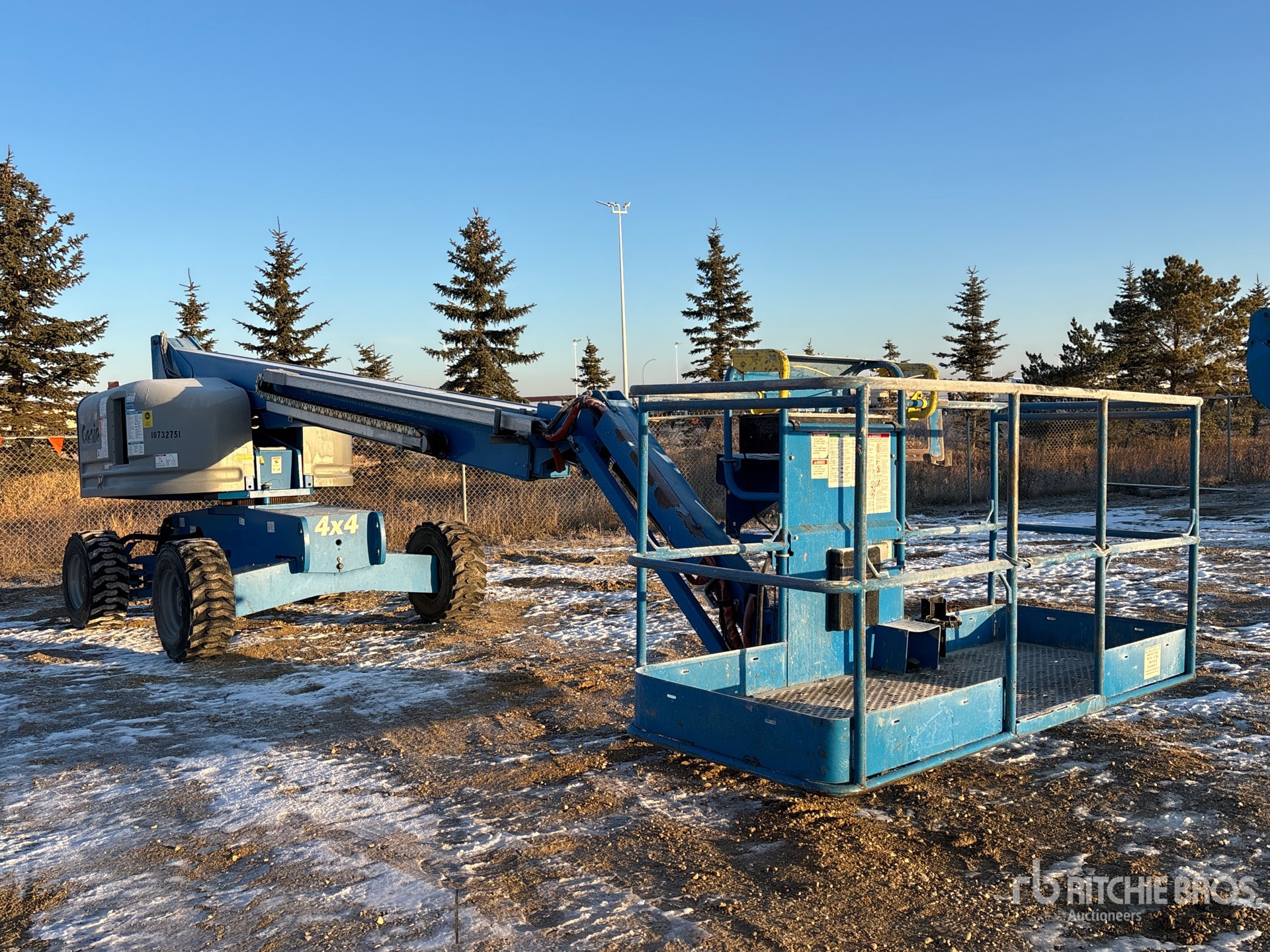 Aspect général with Image, coin avant droit