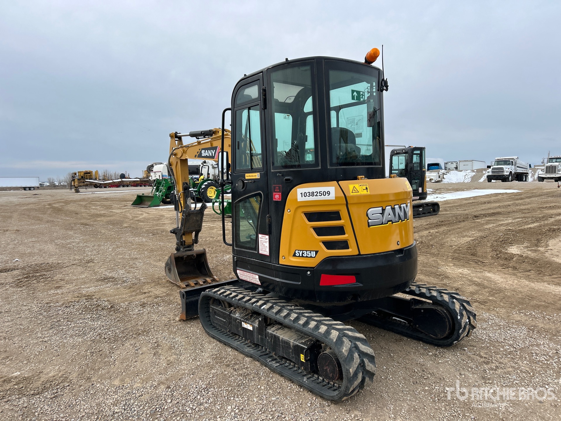 Aspect général with Image, coin arrière gauche