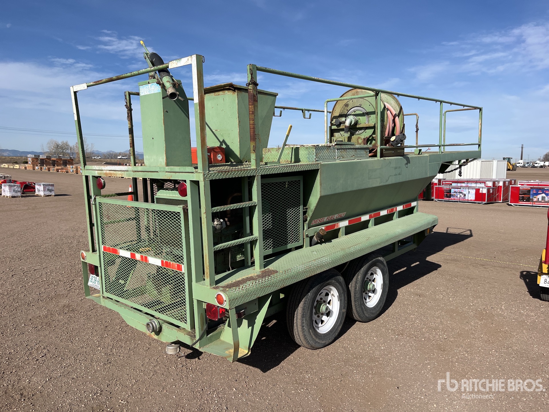 Aspect général with Image, coin arrière droit