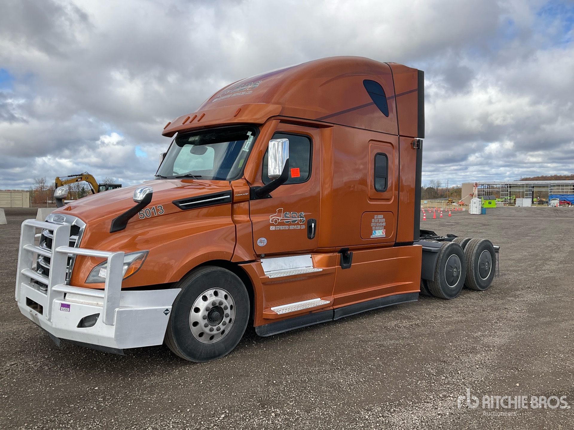 General Appearance with Picture, Left Front Corner