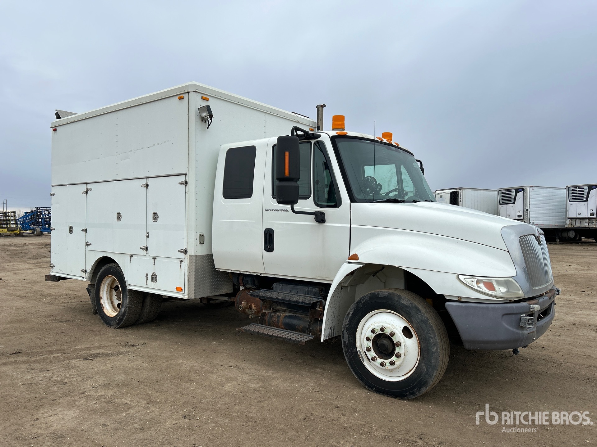 General Appearance with Bild, Ecke vorne rechts