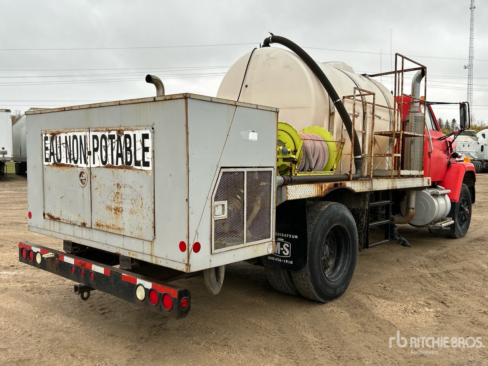 General Appearance with Picture, Right Rear Corner