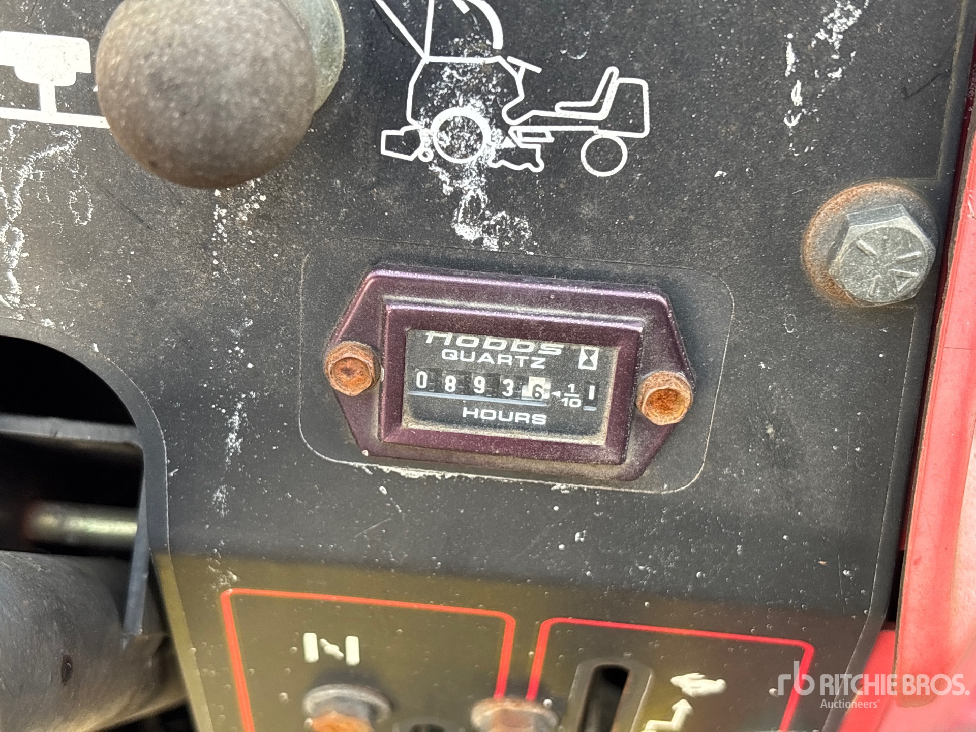 General Appearance with Hour Meter / Odometer