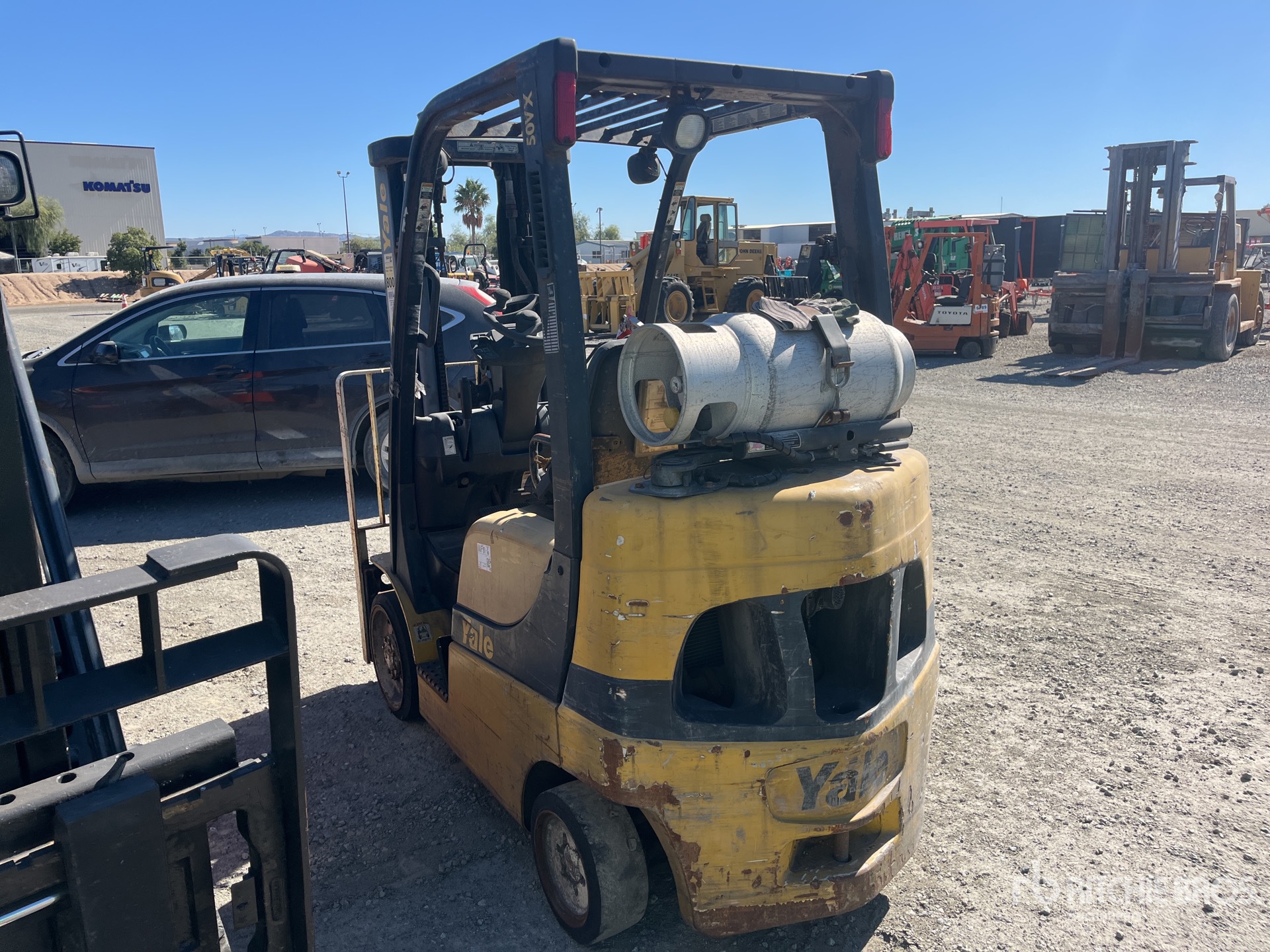 General Appearance with Picture, Left Rear Corner