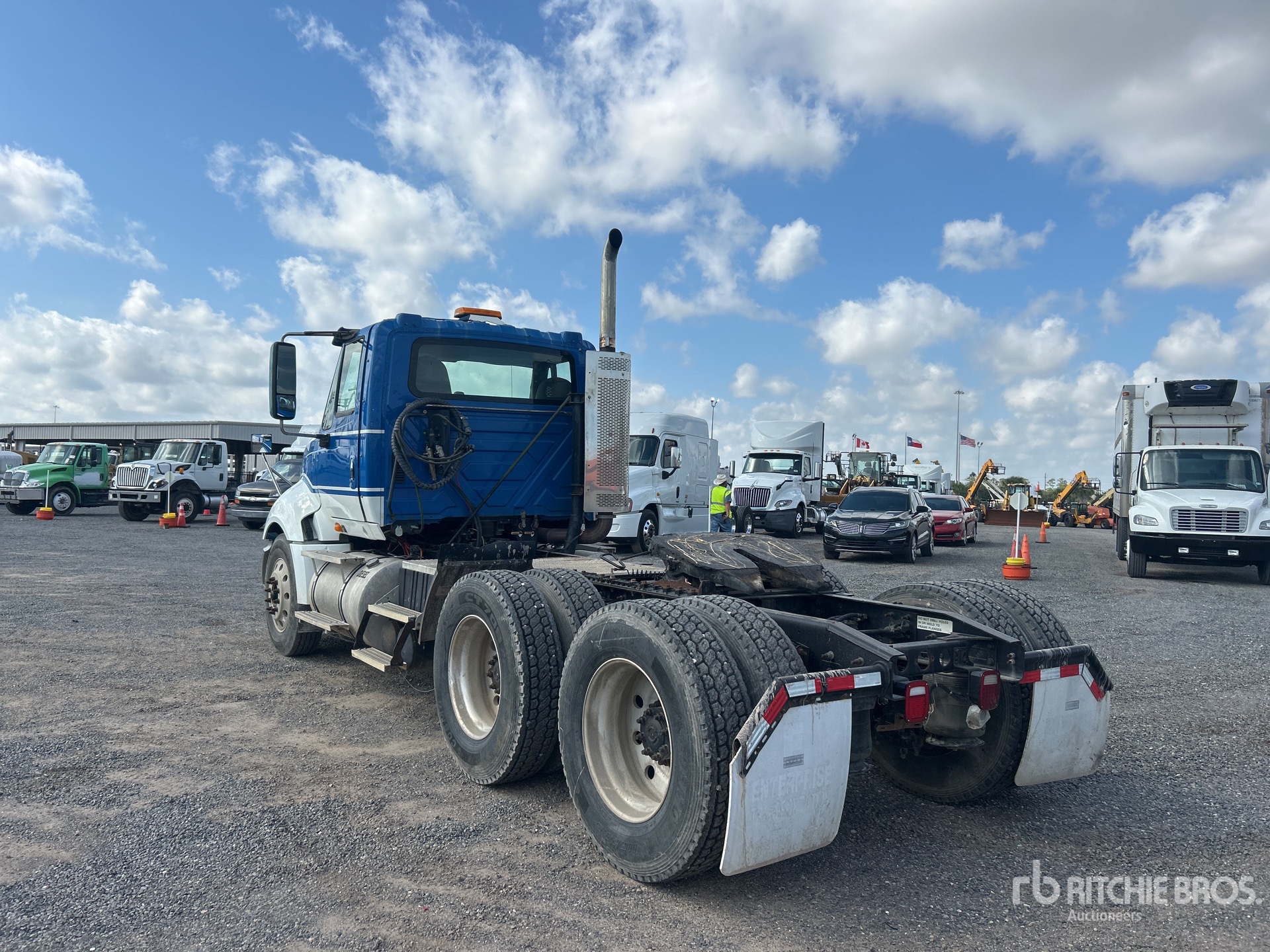 General Appearance with Imagen: esquina trasera izquierda